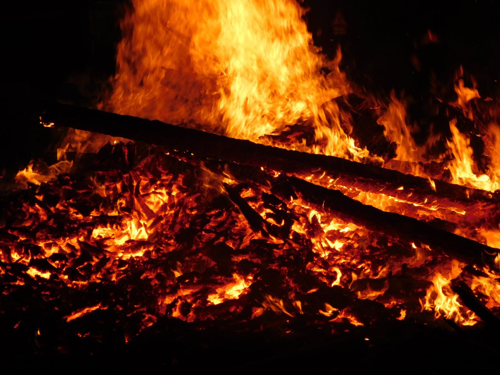 Nikon Coolpix L840 sample photo. Fire, flame, burn photography