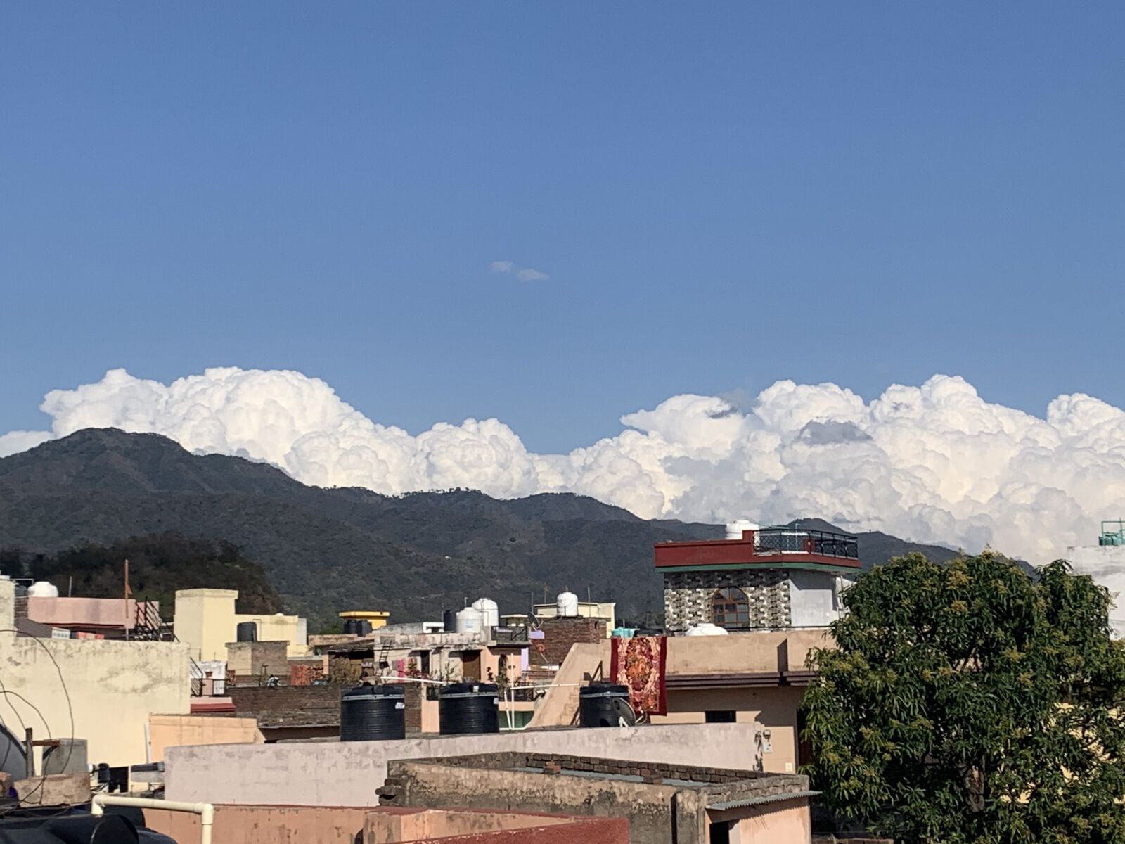 Apple iPhone XR sample photo. White cloud, sky nature photography