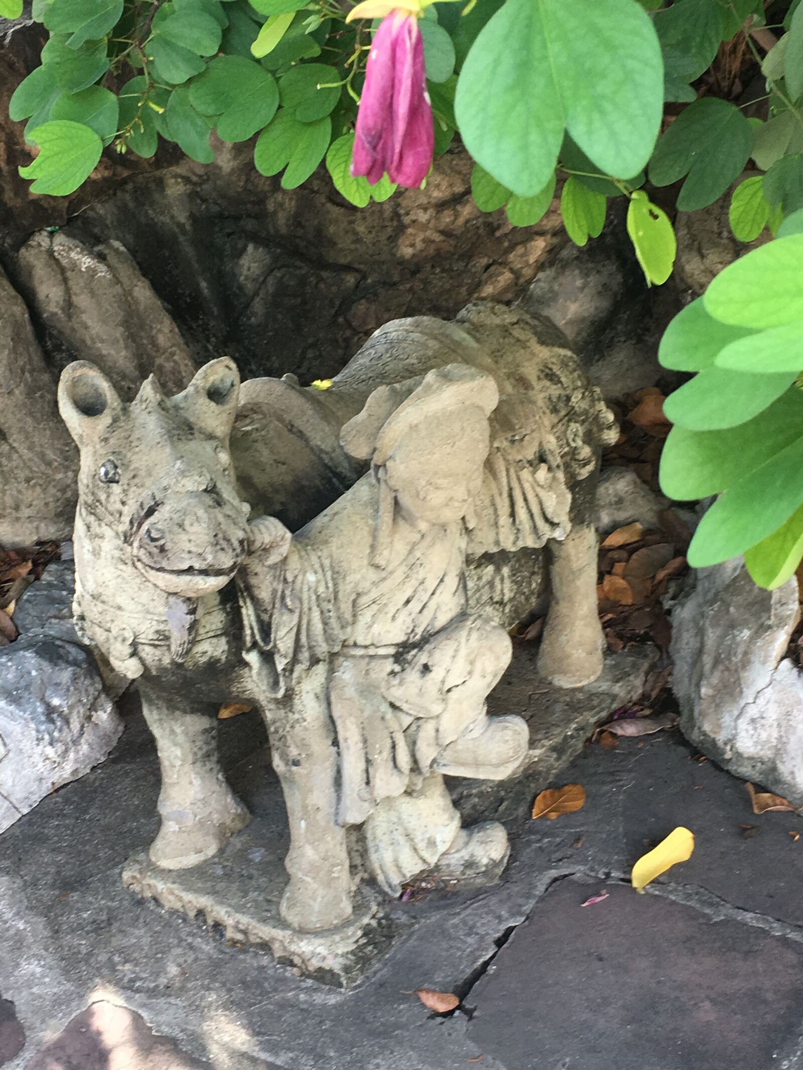Apple iPhone 6s sample photo. Stone, sculptures, statue photography