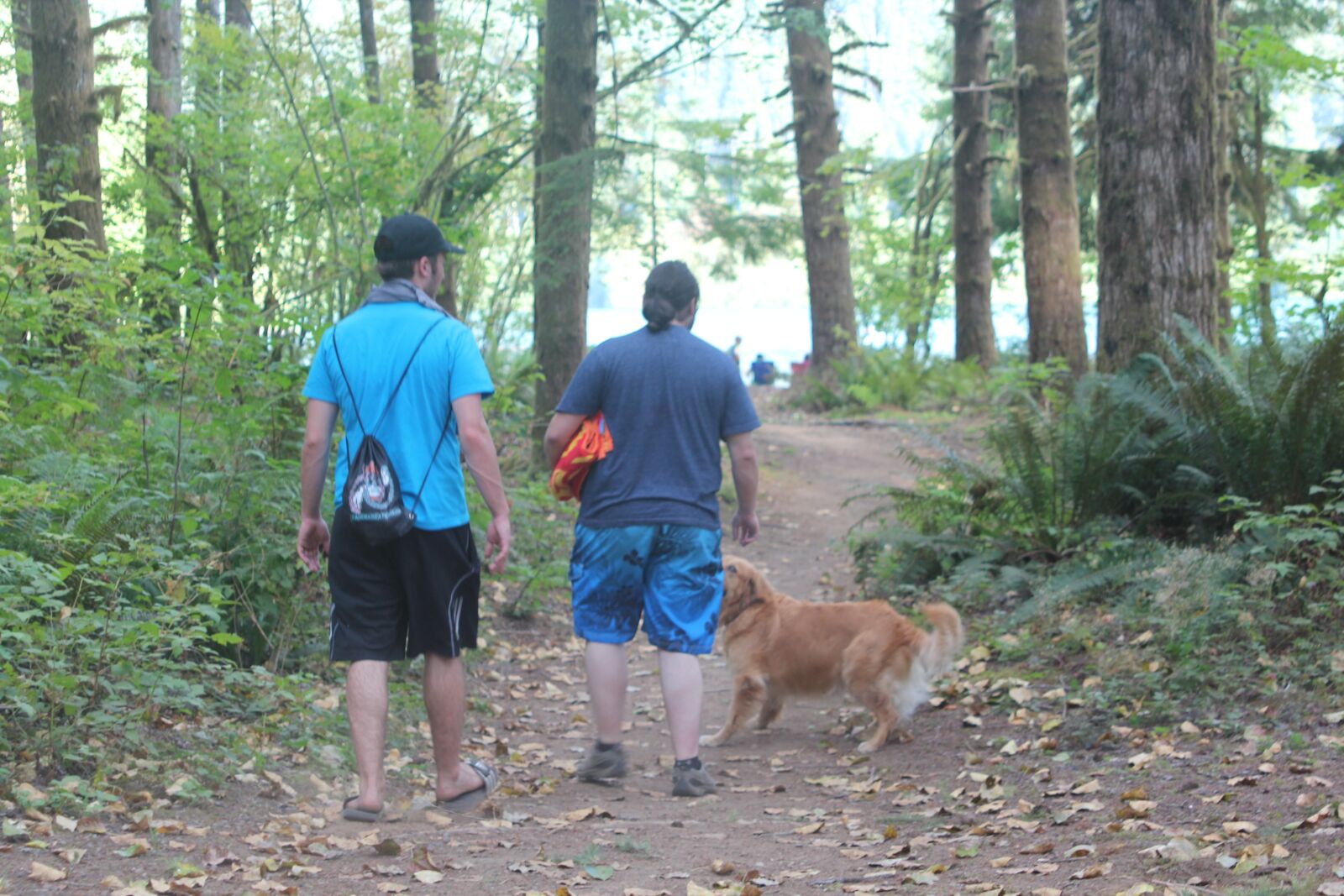 Canon EOS 600D (Rebel EOS T3i / EOS Kiss X5) sample photo. Camping, dog, camp photography