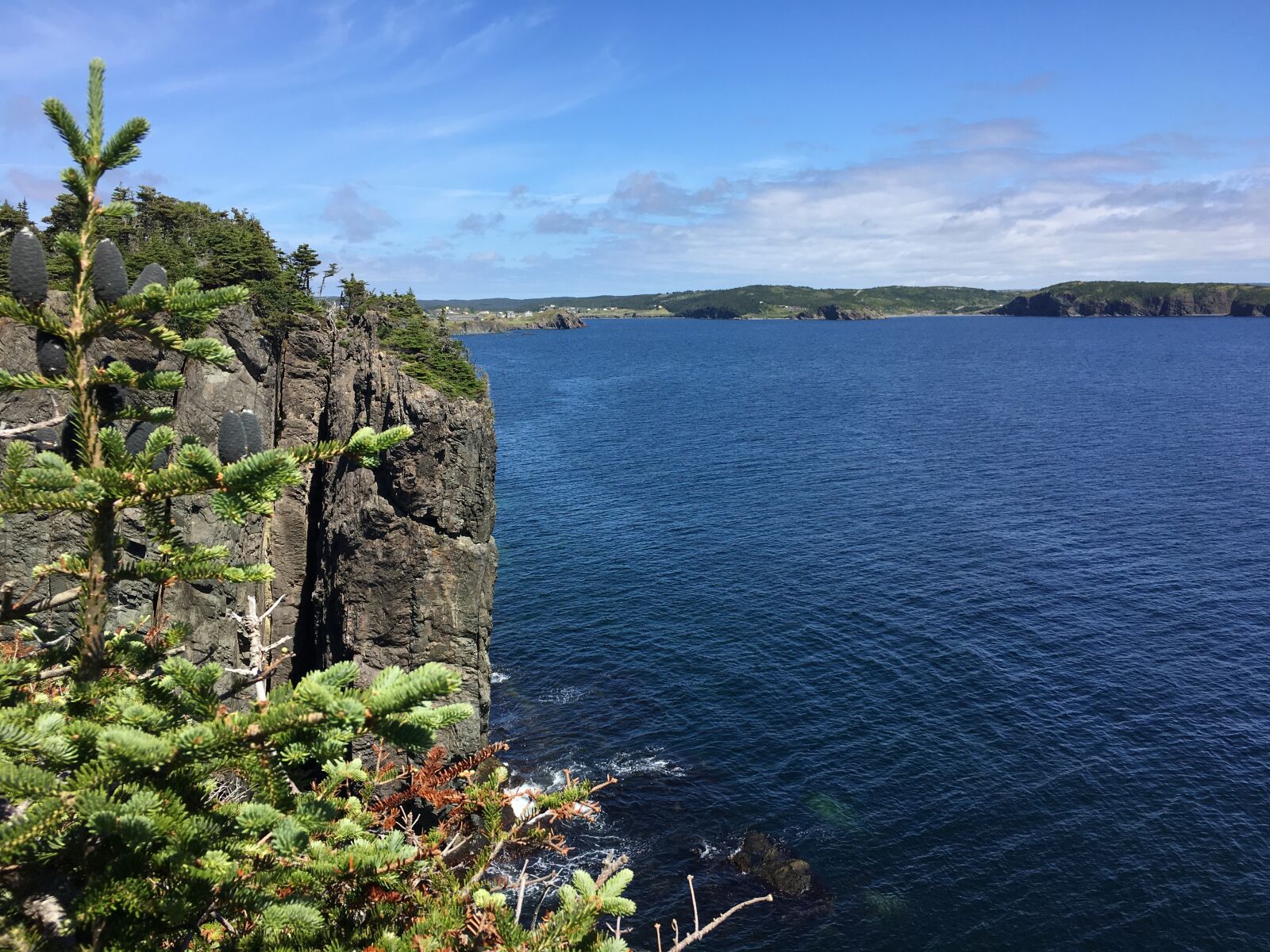 iPhone 6s Plus back camera 4.15mm f/2.2 sample photo. Skerwink, blue, seashore photography