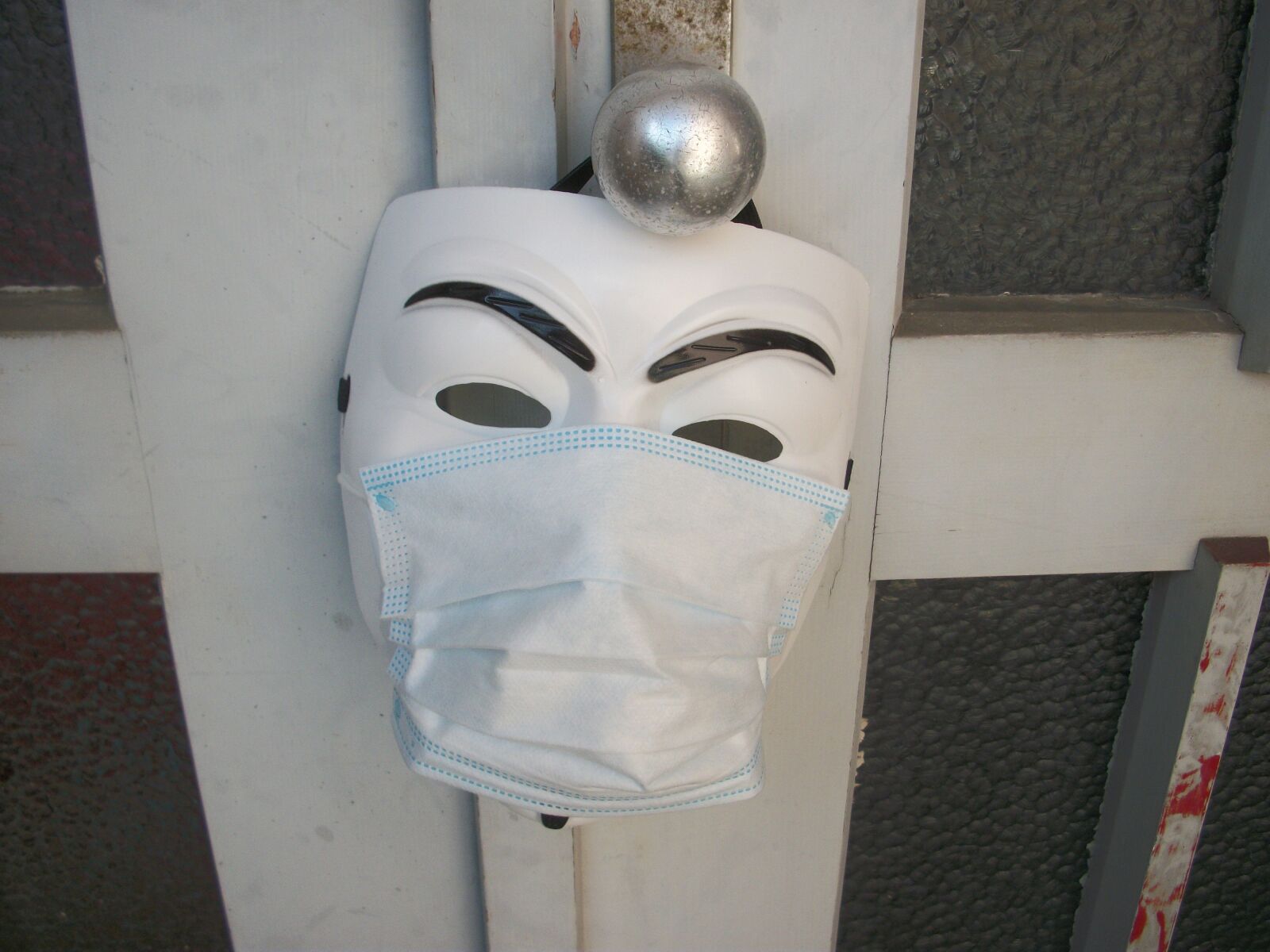 Kodak EASYSHARE M341 DIGITAL CAMERA sample photo. Mask duty, protective mask photography