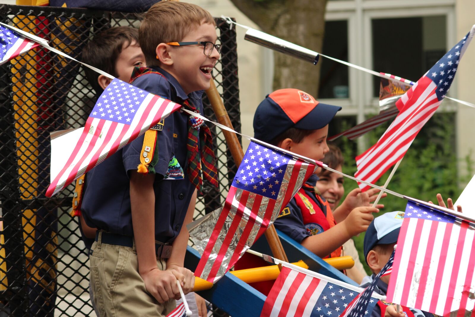 Canon EF 70-210mm f/4 sample photo. Memorial day, parade, day photography