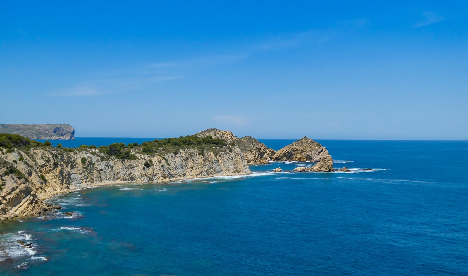 Panasonic Lumix DC-ZS70 (Lumix DC-TZ90) sample photo. Costa, sea, sky photography