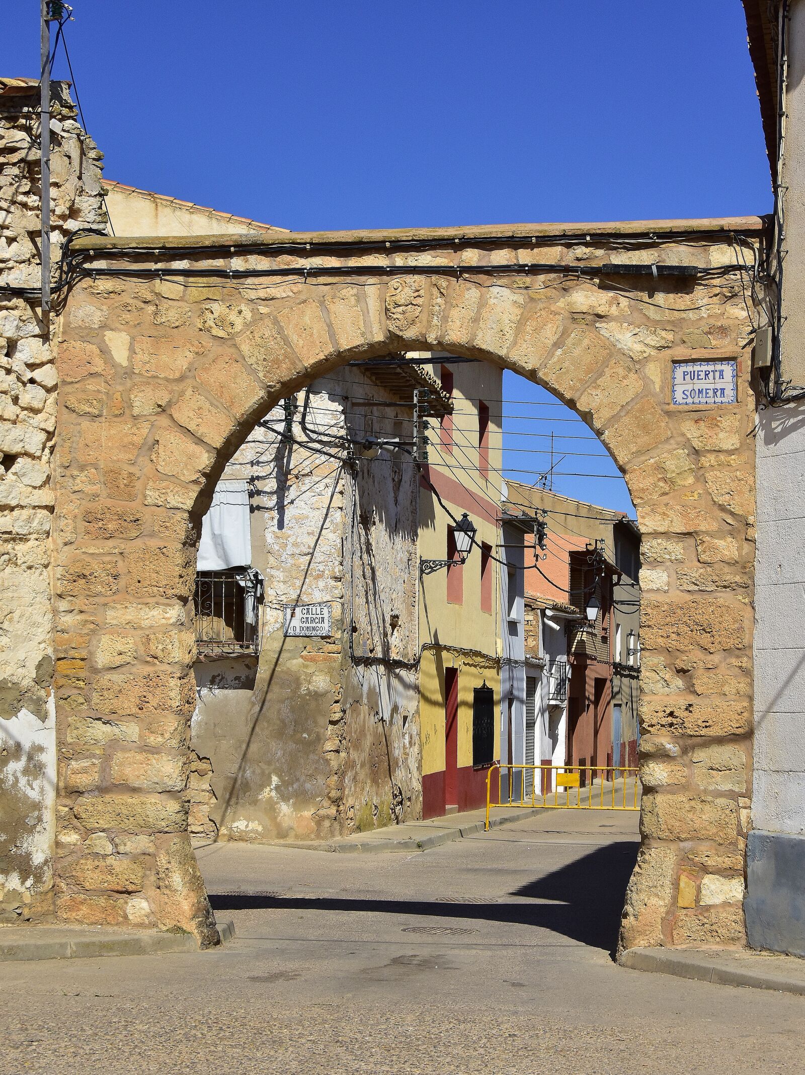 Nikon D7200 sample photo. Arc, street, construction photography