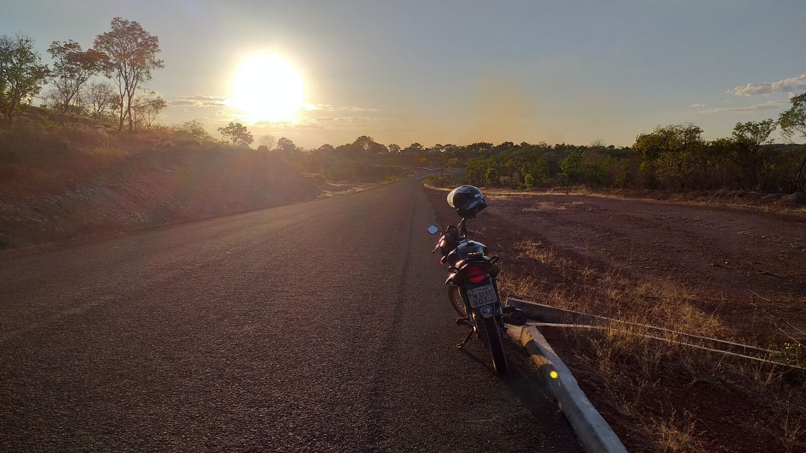 Samsung Galaxy J6+ sample photo. Sunset, bike, asphalt photography