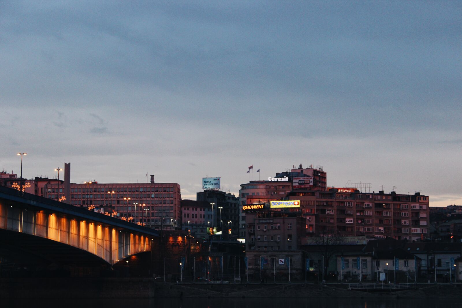 Canon EOS 600D (Rebel EOS T3i / EOS Kiss X5) sample photo. Bridge, city, lights, warm photography