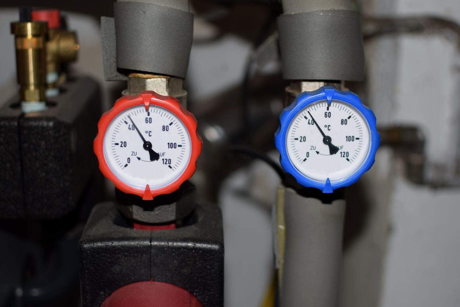Nikon D5300 sample photo. Heating, bimetallic thermometer, thermometer photography