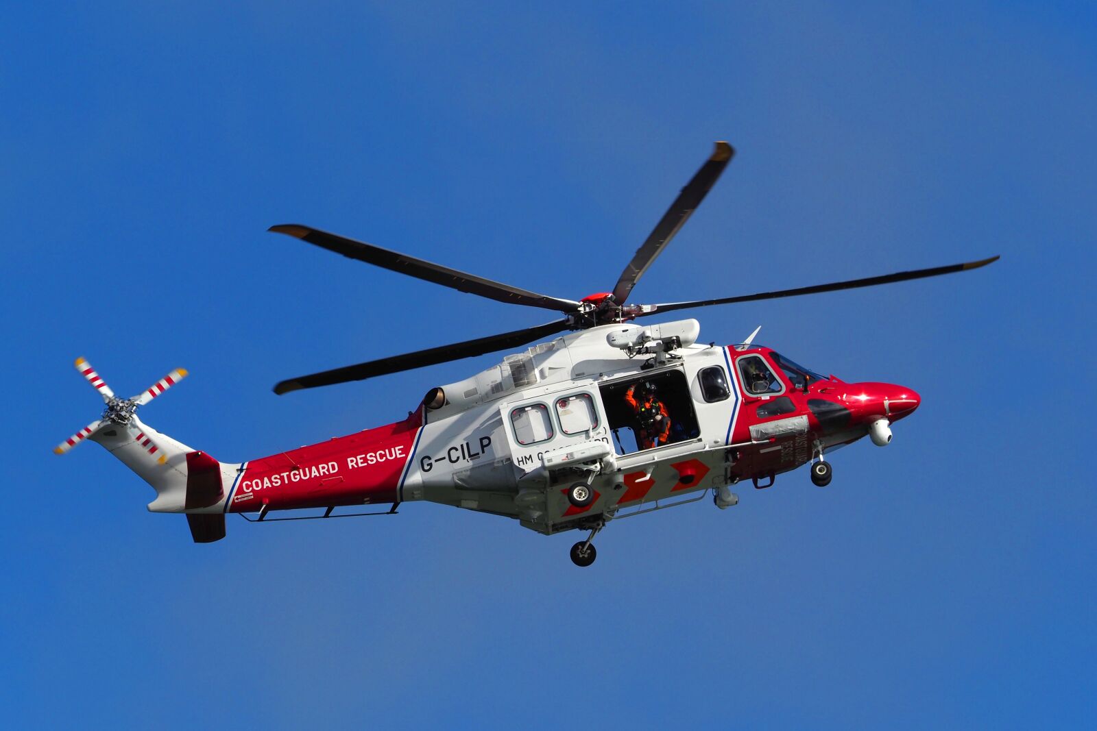 Olympus M.Zuiko Digital ED 40-150mm F2.8 Pro sample photo. Helicopter, coastguard, rescue photography