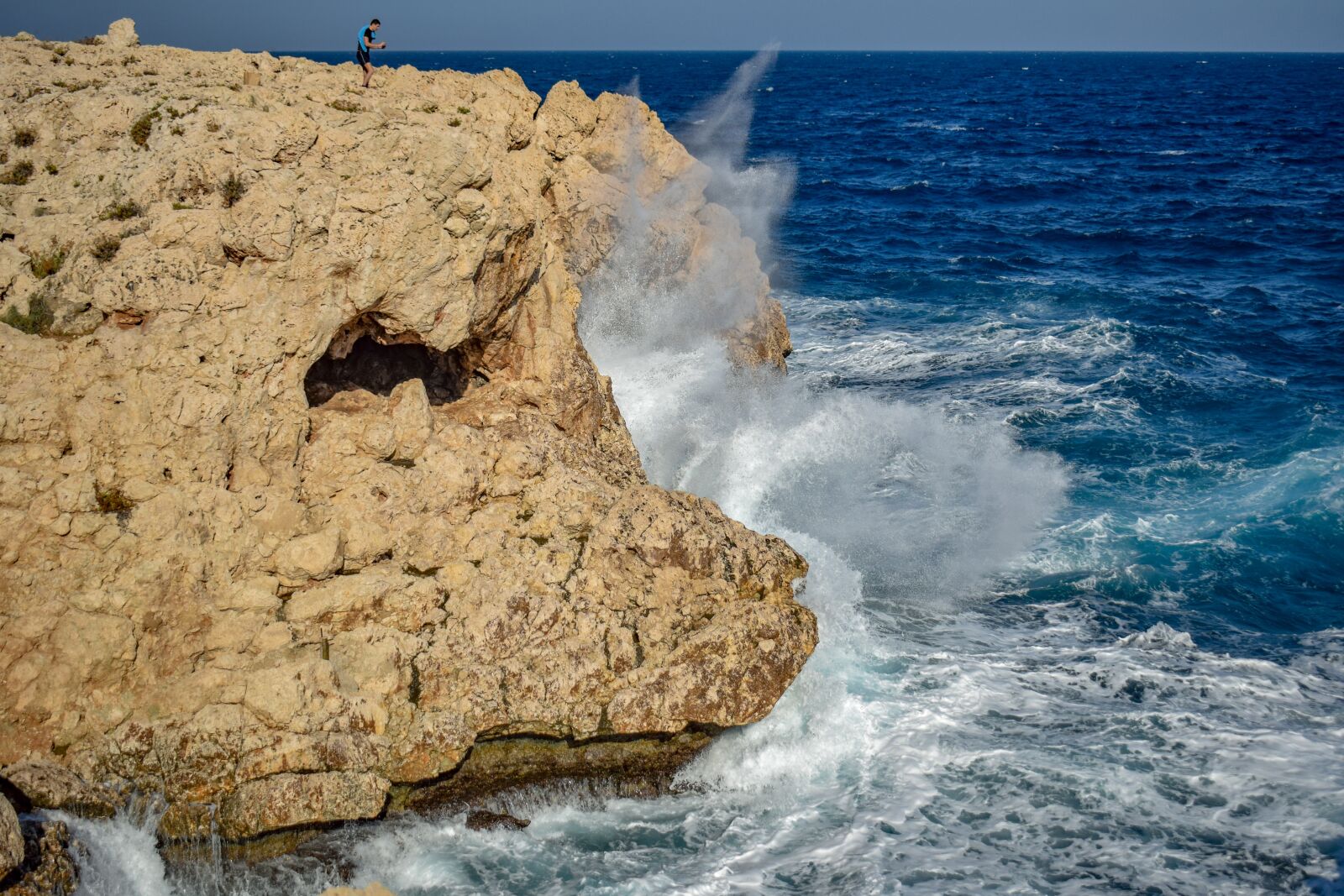Nikon D3300 sample photo. Rocky coast, sea, waves photography