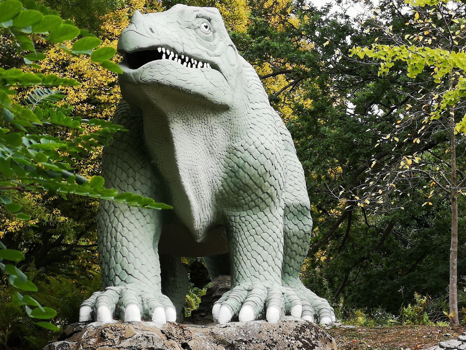 HUAWEI CLT-L09 sample photo. Dinosaur, crystal palace, london photography