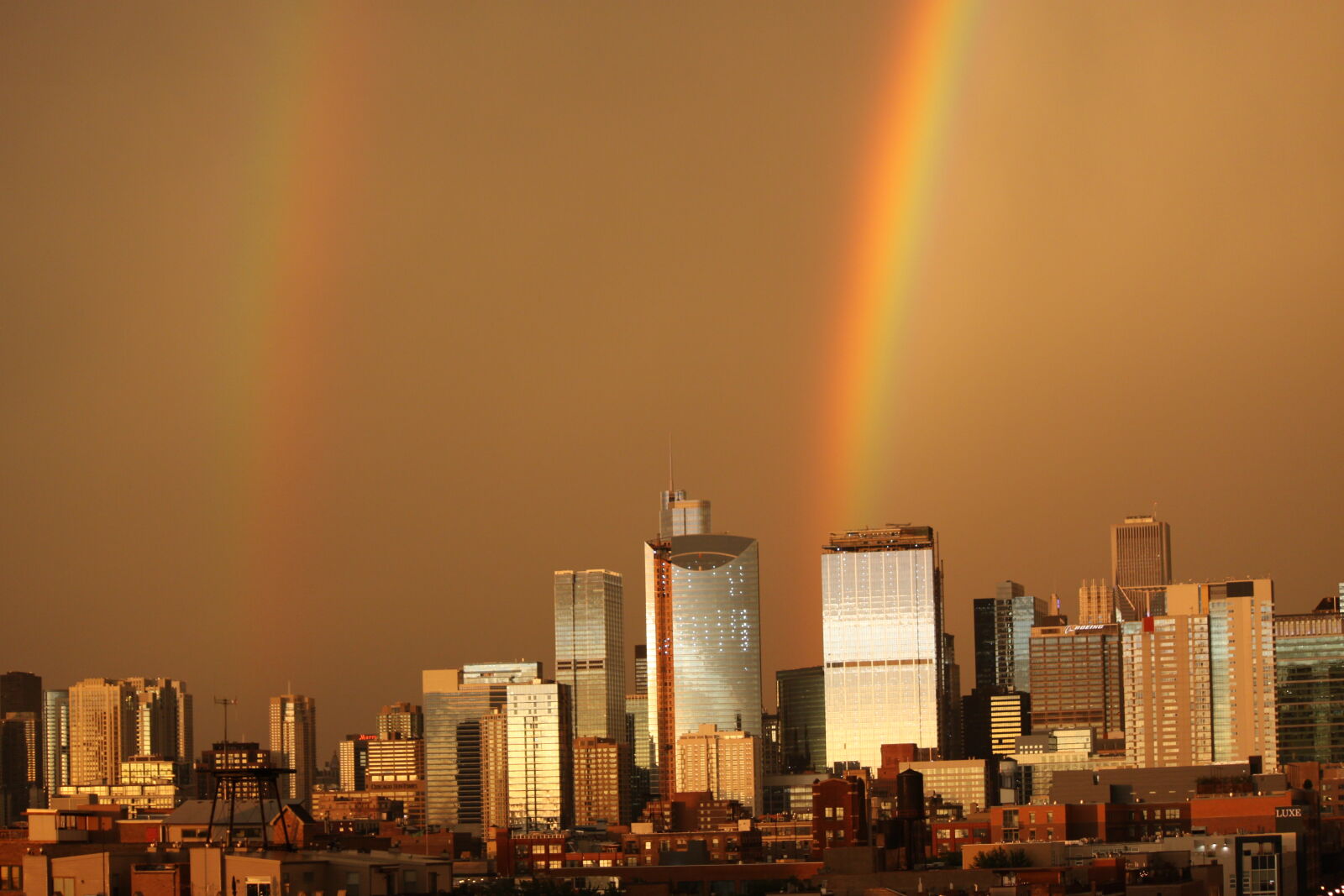 Canon EOS 50D + Canon EF-S 55-250mm F4-5.6 IS sample photo. Chicago, double, rainbow photography
