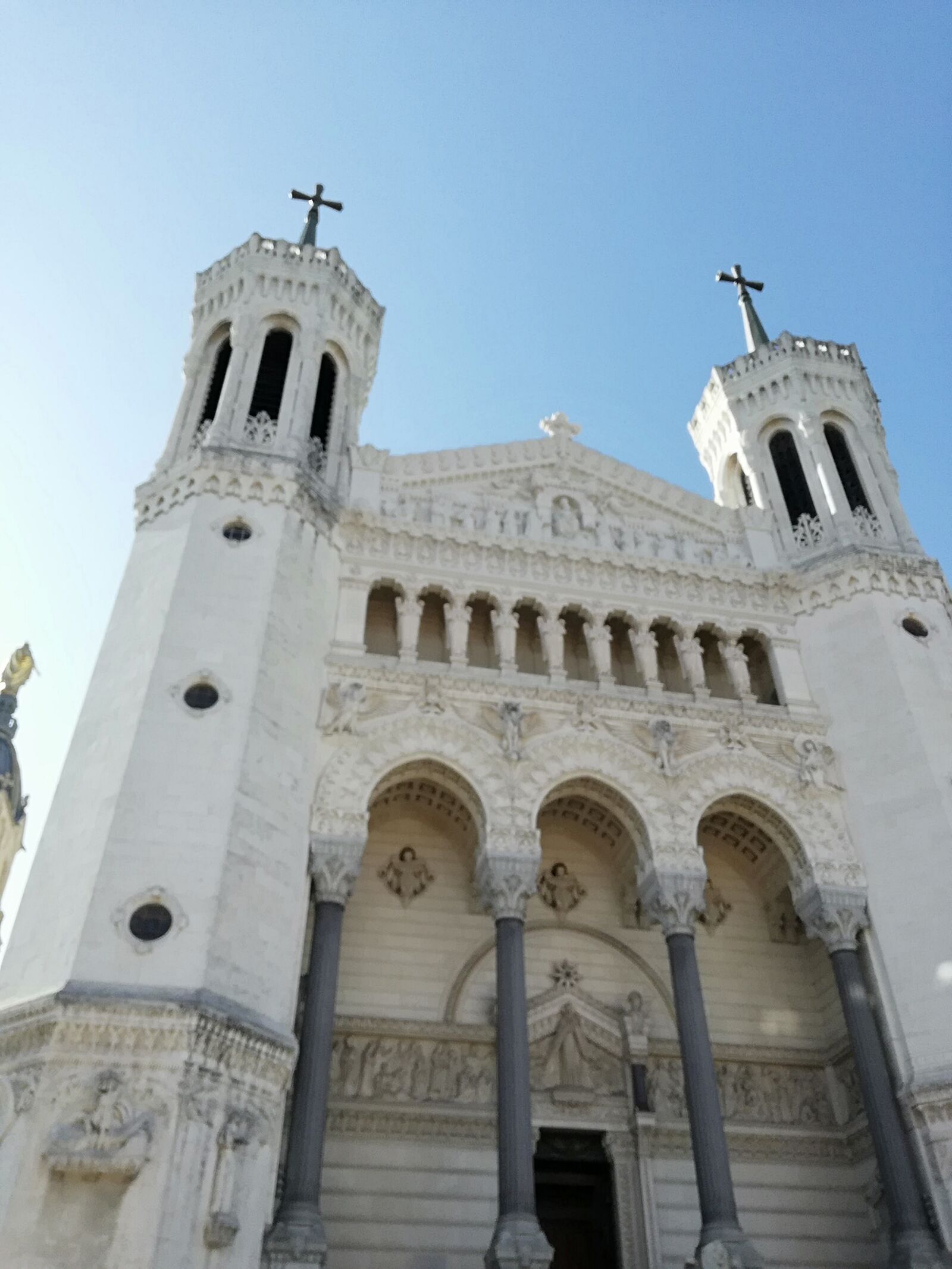 HUAWEI P20 lite sample photo. Lyon, basilique notre-dame, mus photography