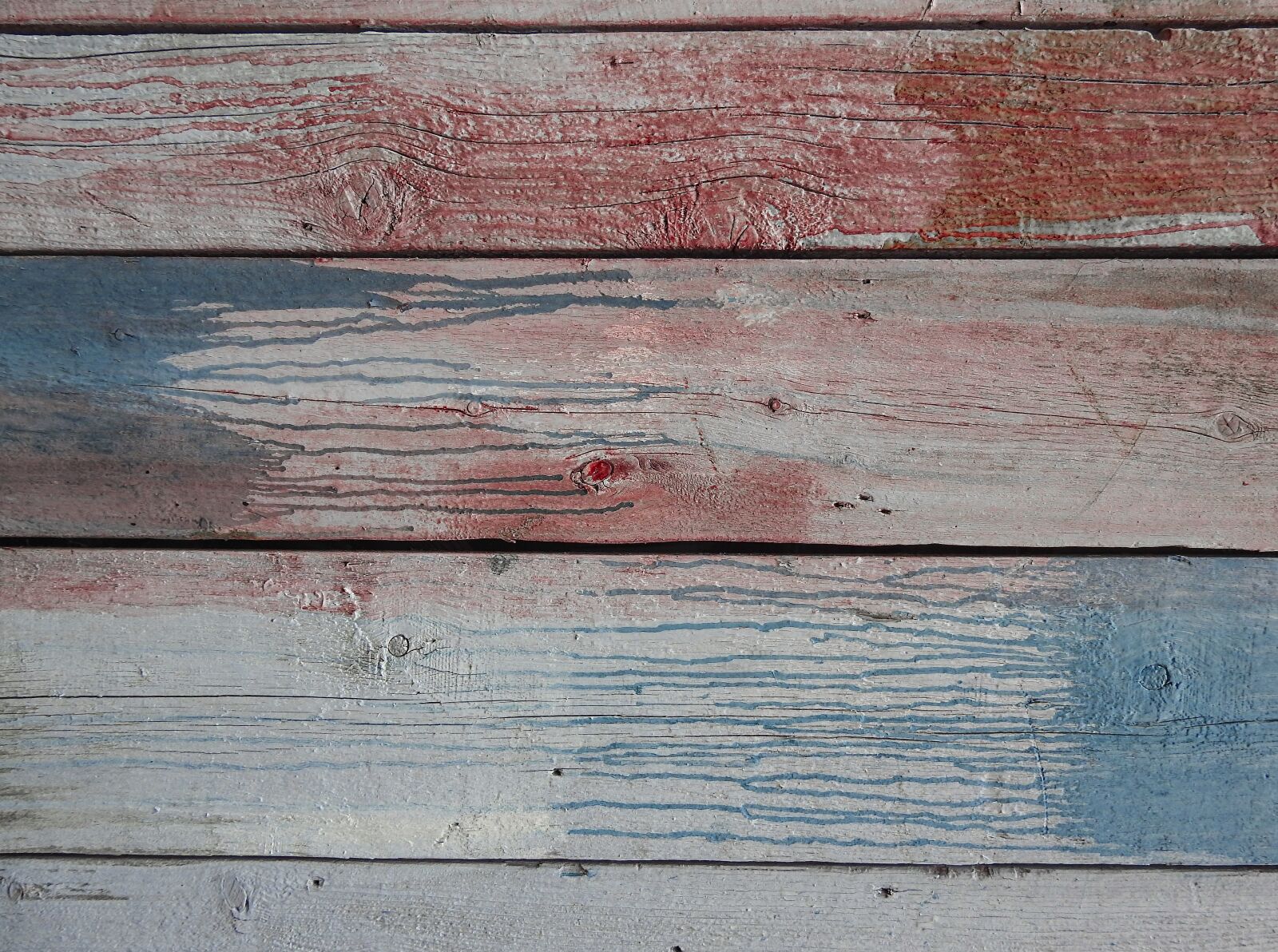 Nikon Coolpix P900 sample photo. Background, wooden, old photography