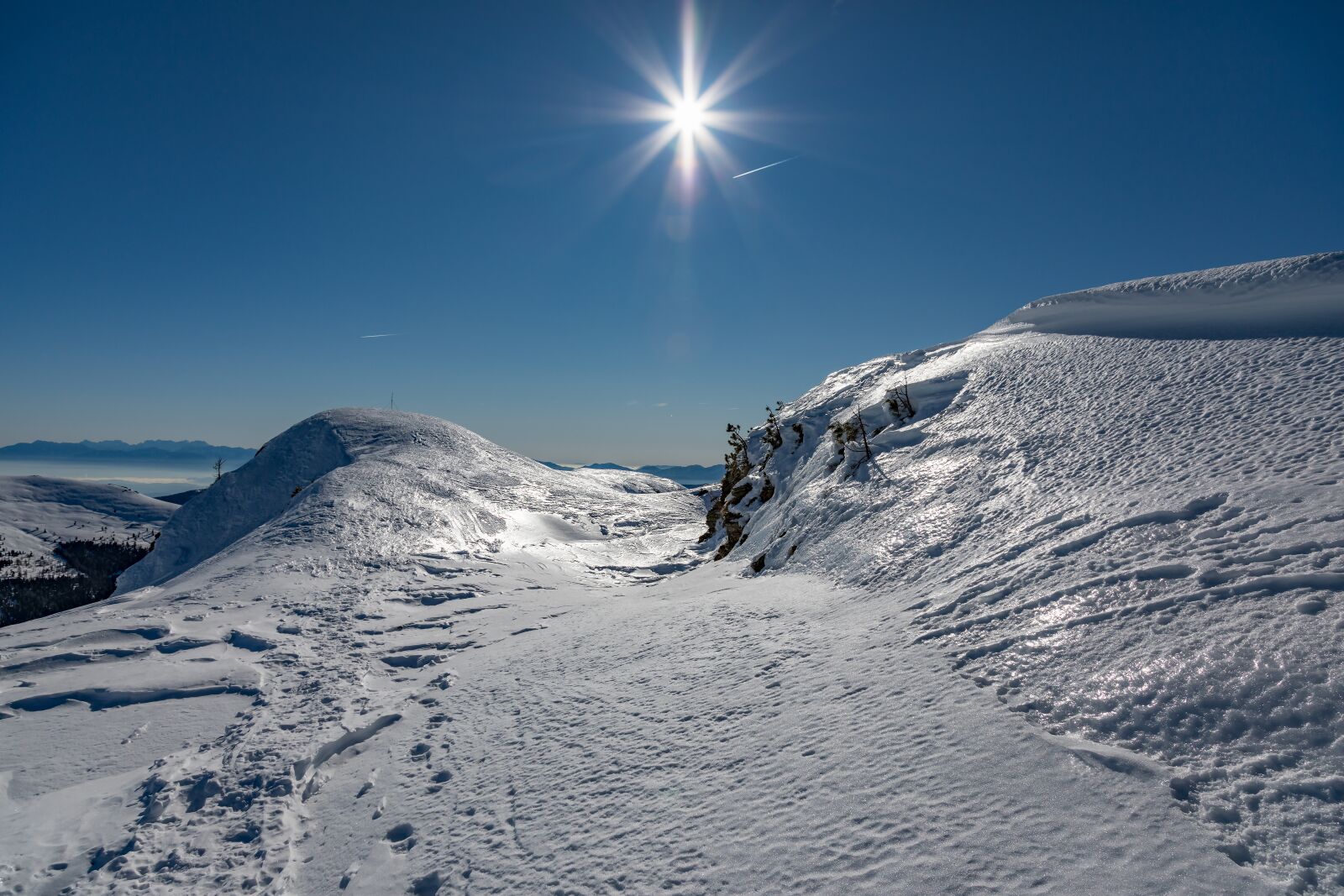 Canon EOS 5D Mark IV sample photo. Mountain, snow, summit photography
