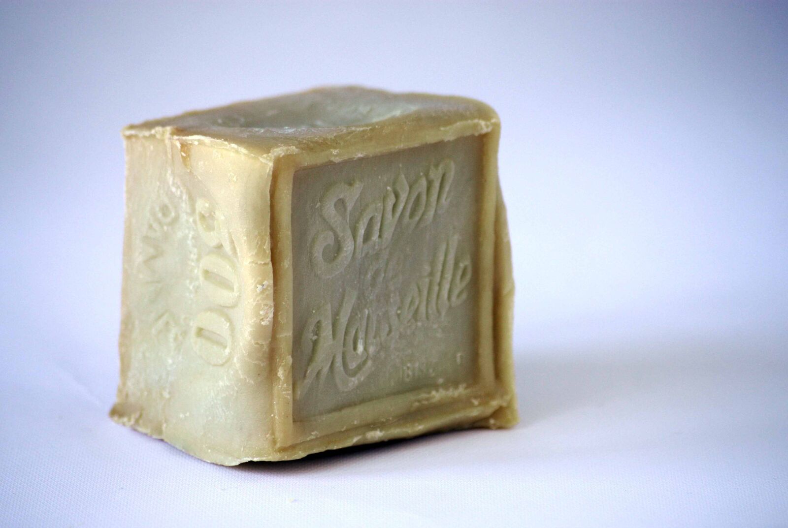 Canon EOS 450D (EOS Rebel XSi / EOS Kiss X2) sample photo. Soap, hygiene, marseille photography