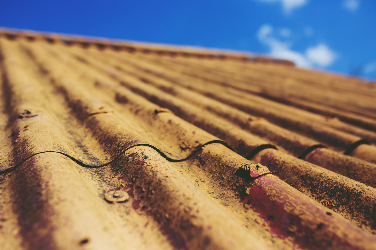 Canon EOS 6D + Sigma 35mm F1.4 DG HSM Art sample photo. Old, roof photography