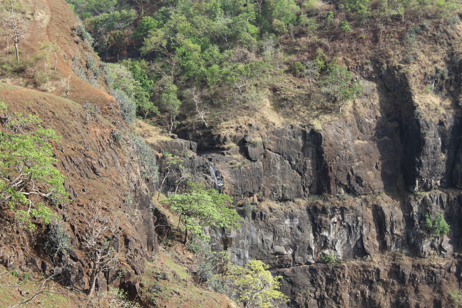 Canon EOS 1200D (EOS Rebel T5 / EOS Kiss X70 / EOS Hi) sample photo. Water fall, mountain, waterfall photography