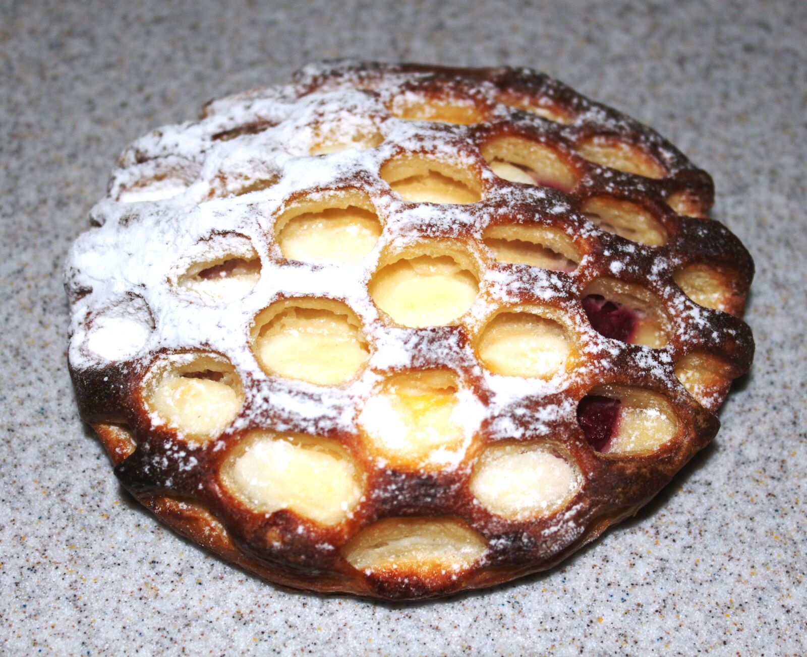 Canon EOS 500D (EOS Rebel T1i / EOS Kiss X3) sample photo. Eat, baked goods, sweet photography
