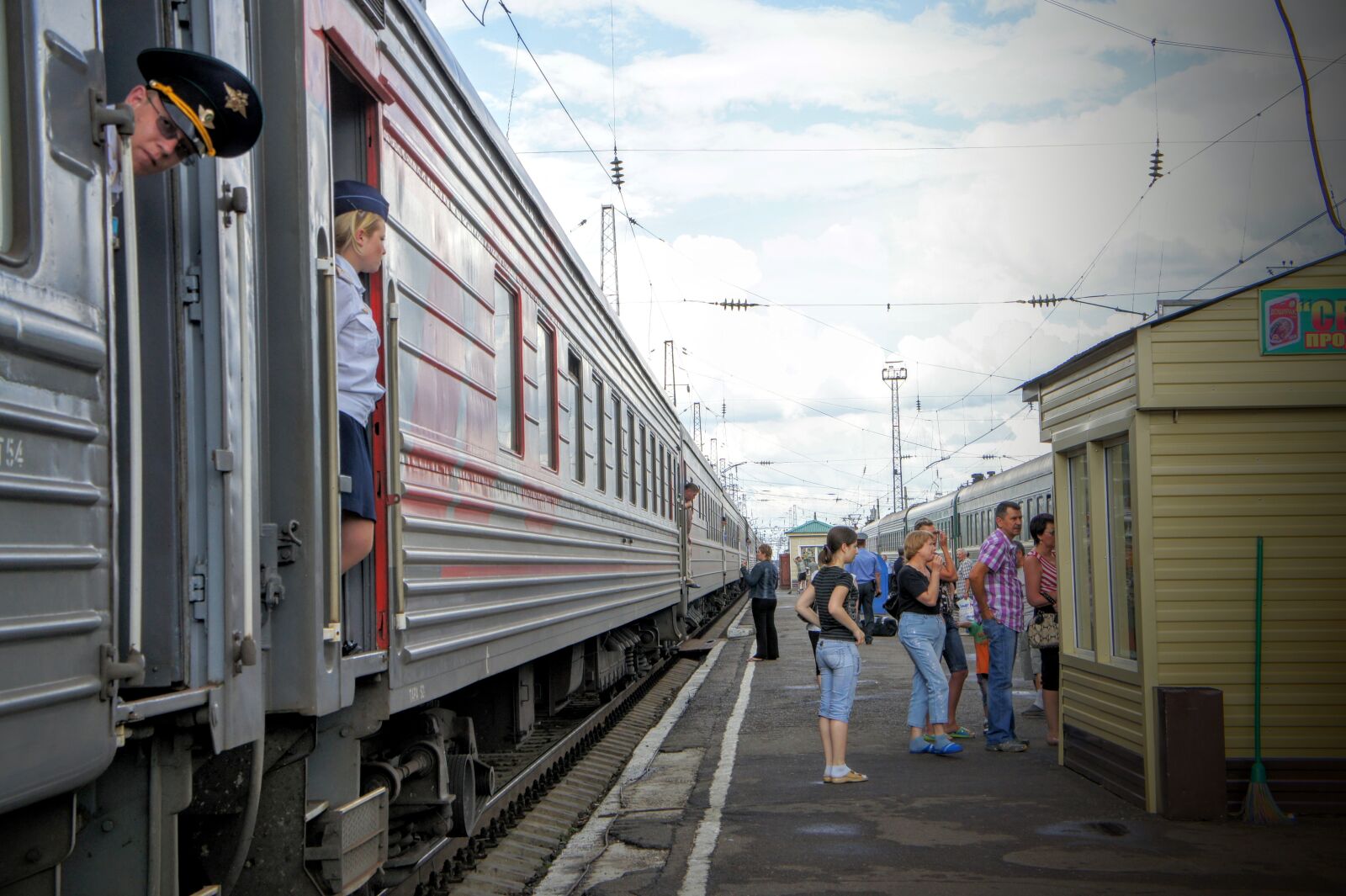 Sony Alpha NEX-5 + Sony E 18-55mm F3.5-5.6 OSS sample photo. Railway station, trans-siberian, railway photography