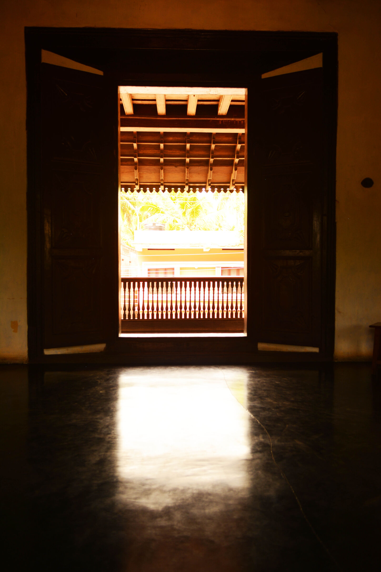 Nikon D5200 sample photo. Doors photography