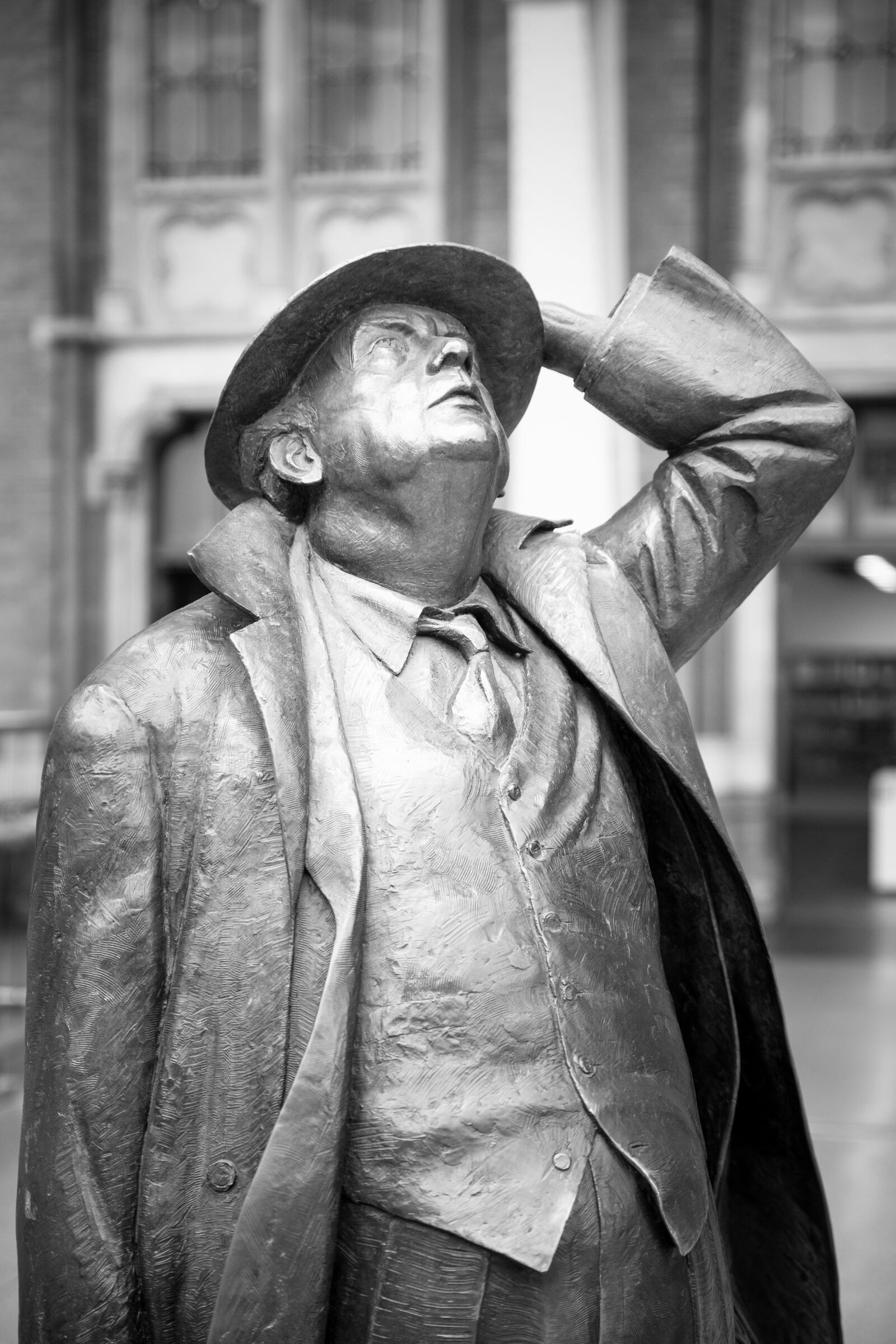 Sony a99 II sample photo. London, stature, british photography