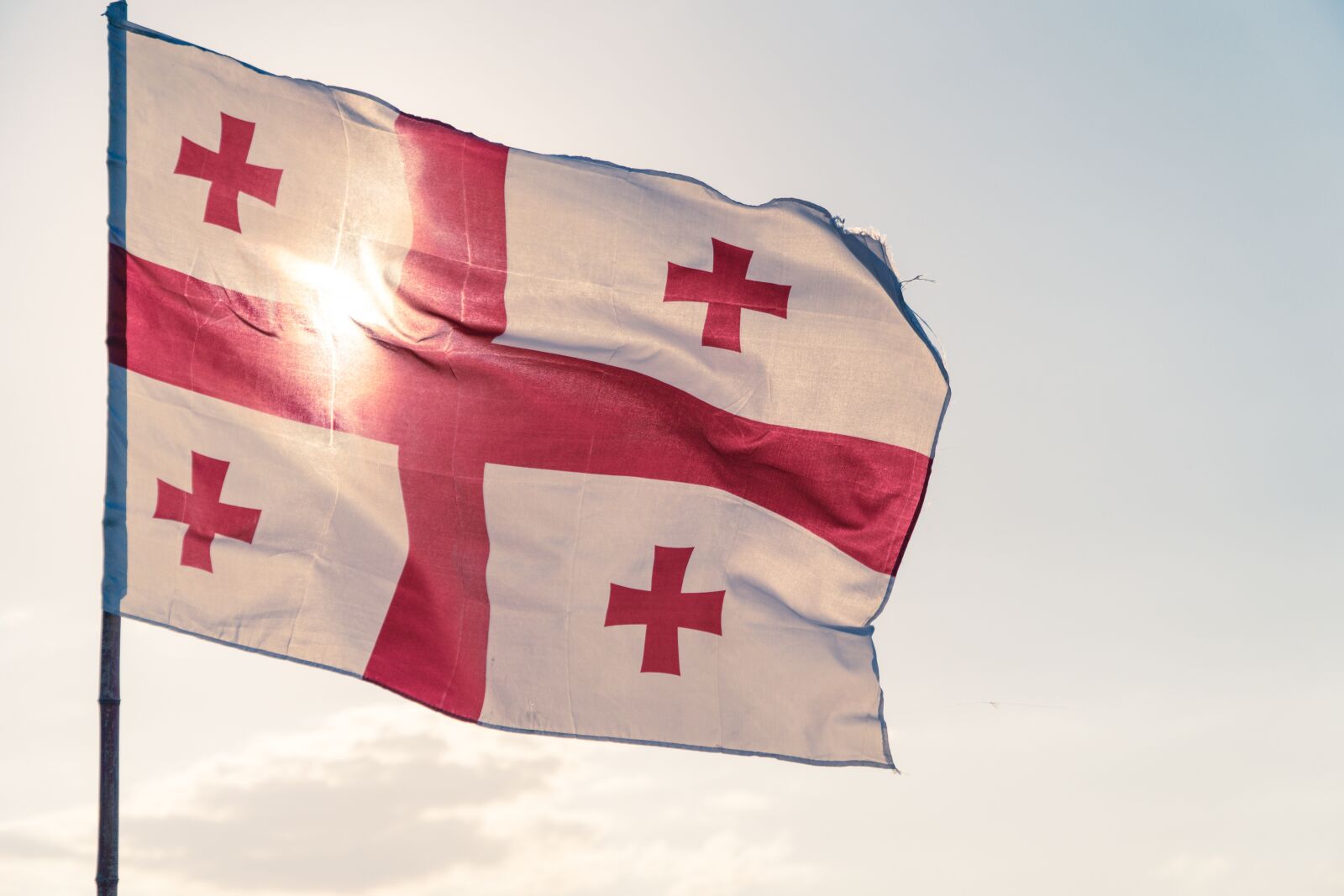 Sony a6500 + Sony E PZ 18-105mm F4 G OSS sample photo. Georgia, flag, land photography