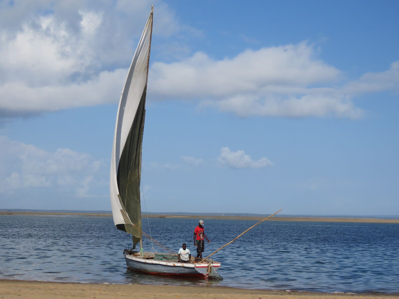 Canon PowerShot SX60 HS sample photo. Dhow, inhambane, mozambique photography