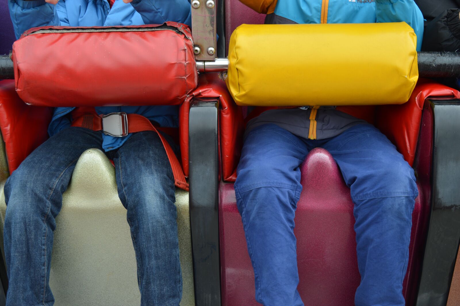 Nikon D3200 sample photo. Legs, fairground, ride photography