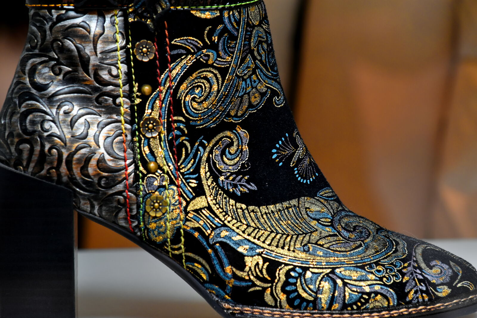 Nikon D5500 sample photo. Arabesque, boot, colorful, craft photography