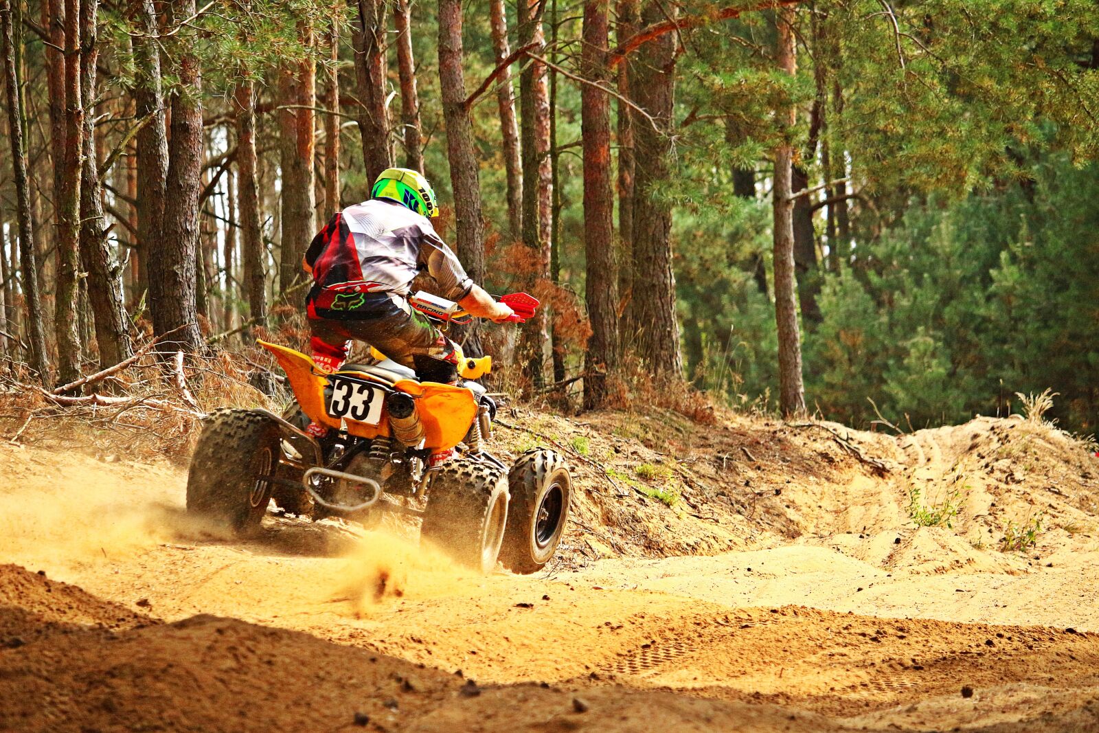 Canon EOS 100D (EOS Rebel SL1 / EOS Kiss X7) sample photo. Quad, sand, enduro photography