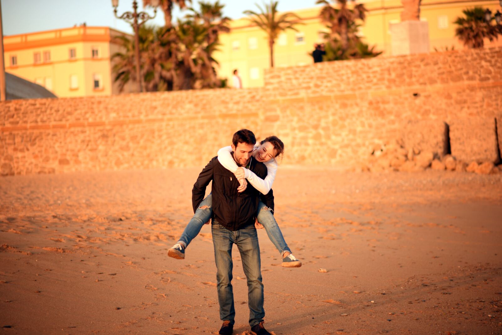 Nikon D750 sample photo. Couple, beach, nature photography