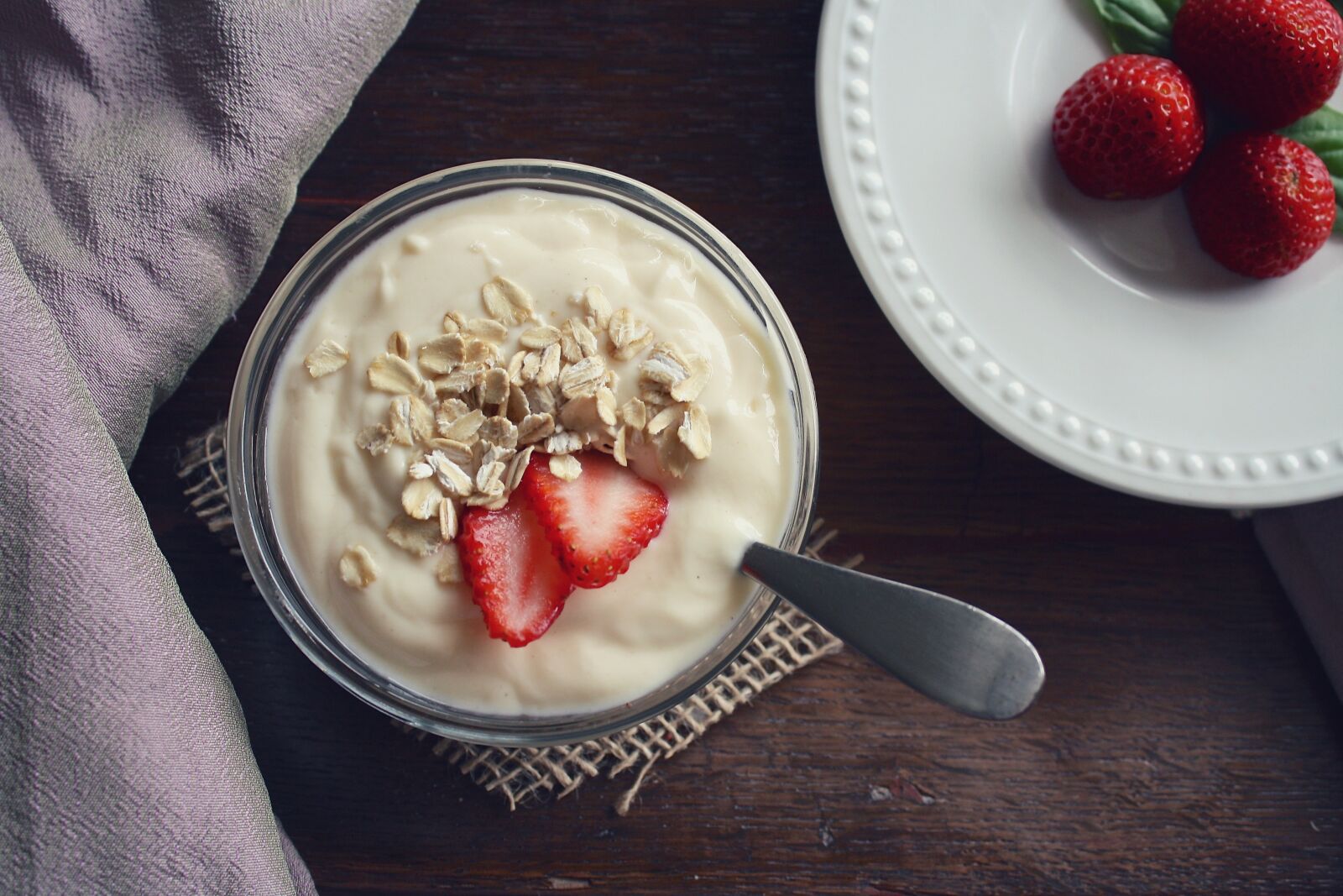 Canon EOS 1000D (EOS Digital Rebel XS / EOS Kiss F) sample photo. Yogurt, fruit, vanilla photography