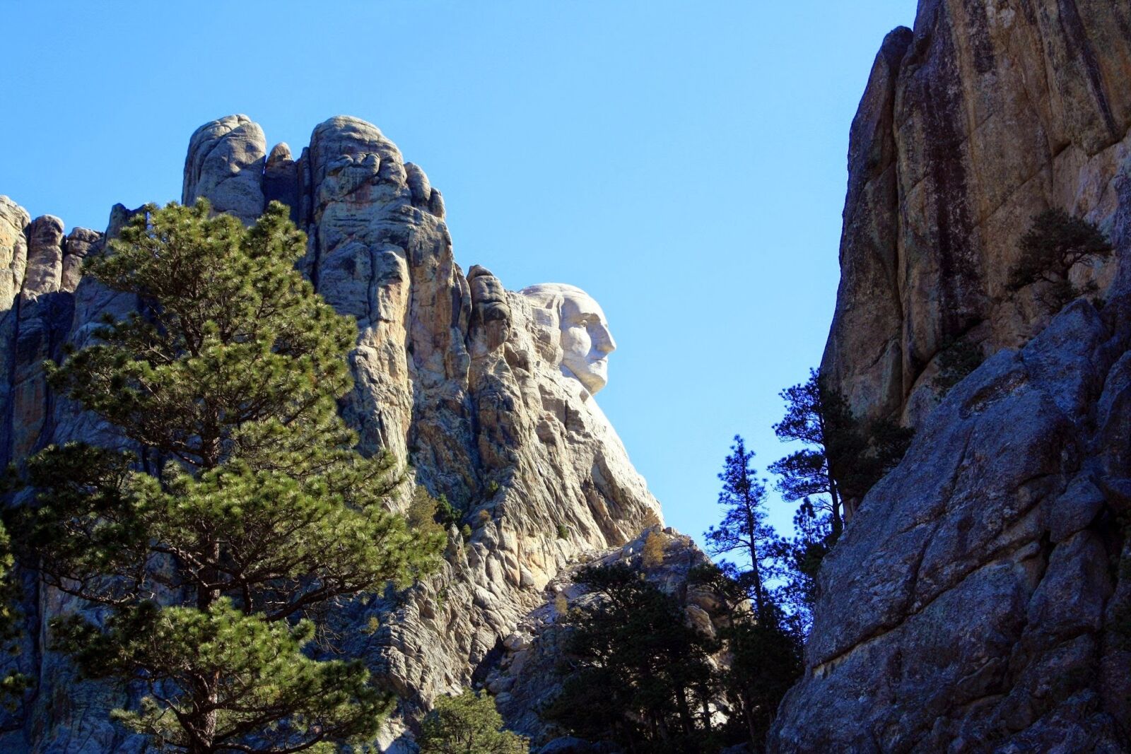 Canon EOS 1000D (EOS Digital Rebel XS / EOS Kiss F) sample photo. Nature, rock, mountain photography