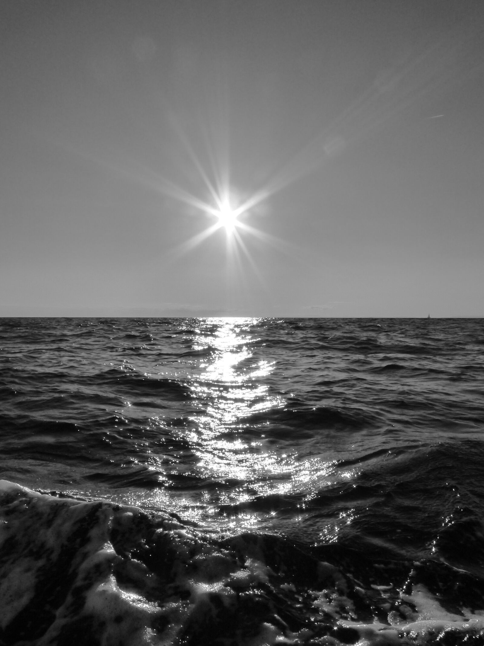 Panasonic Lumix DMC-LX3 sample photo. Sun, sea, open waters photography