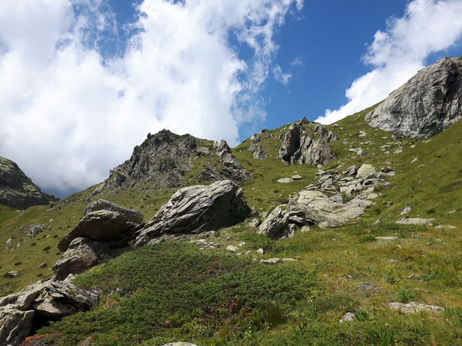 Samsung Galaxy S5 Neo sample photo. Landscape, mountain, rocks, wallpaper photography