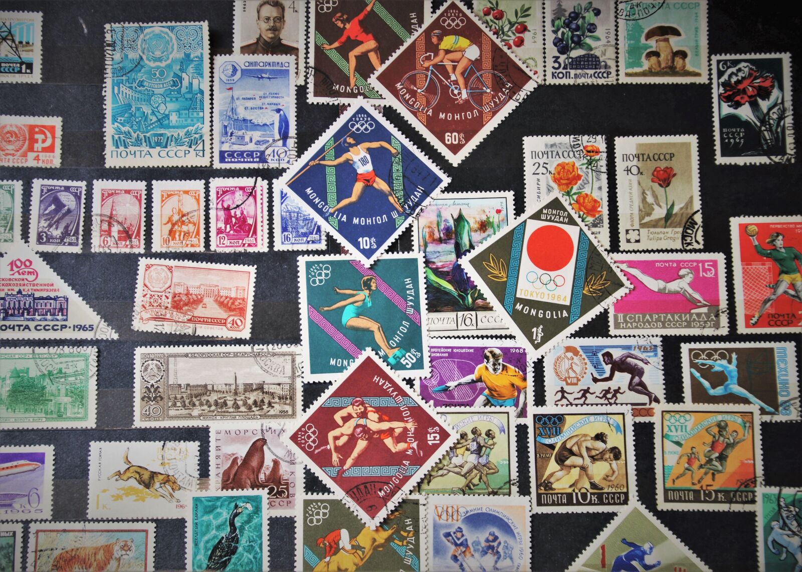 Canon EOS 80D sample photo. Postage stamps, mail, weathering photography