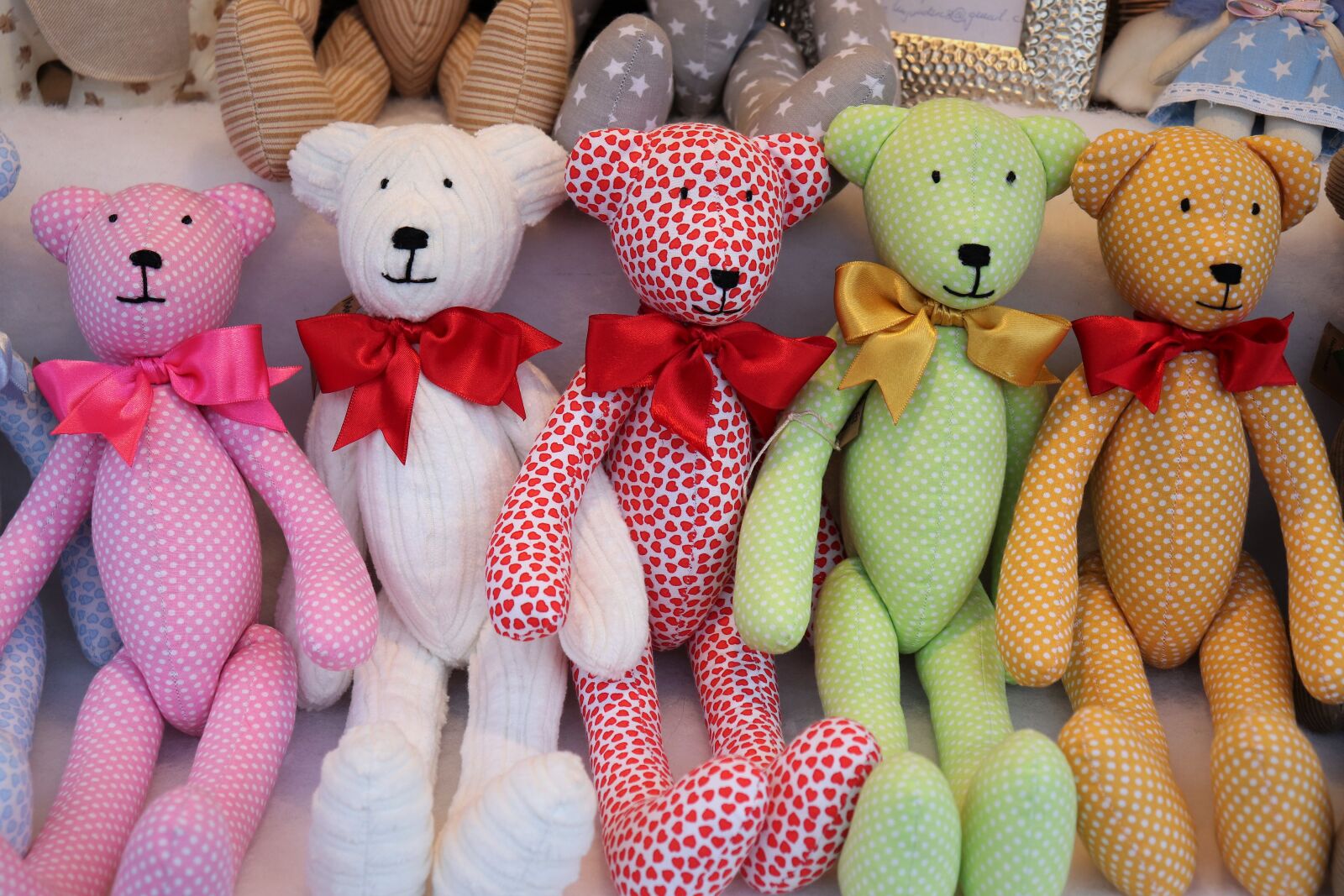 Canon EOS 200D (EOS Rebel SL2 / EOS Kiss X9) sample photo. Teddy bears, toy, cute photography