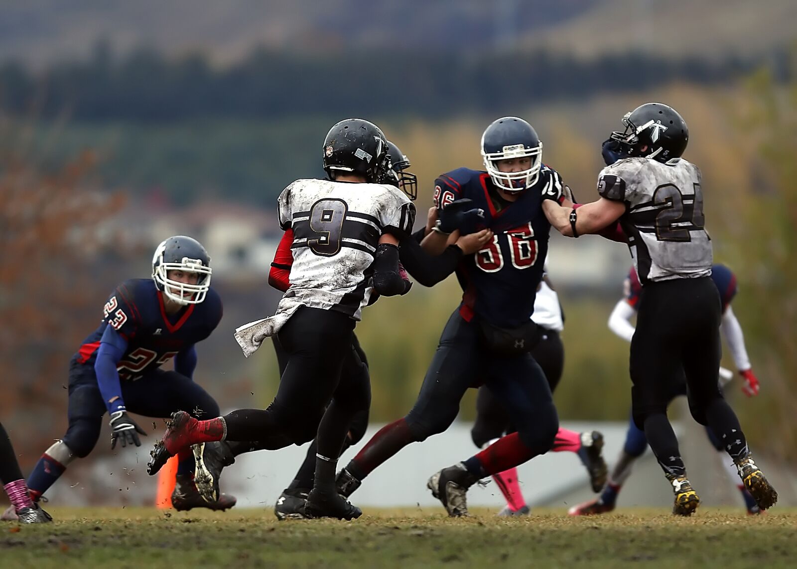 Canon EF 300mm F2.8L IS USM sample photo. American football, football, football photography