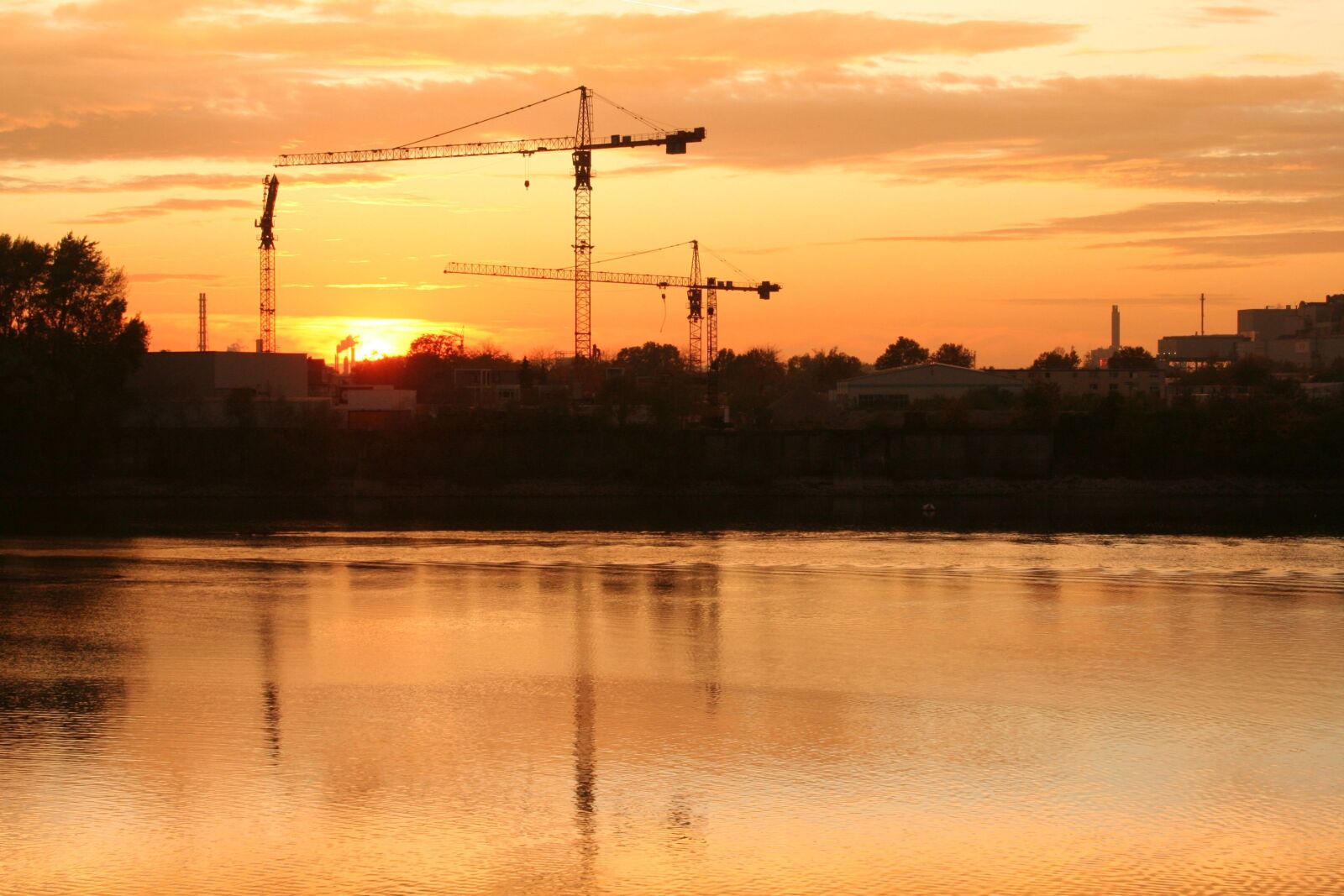 Canon EOS 350D (EOS Digital Rebel XT / EOS Kiss Digital N) sample photo. Harbour, sunset, mannheim photography