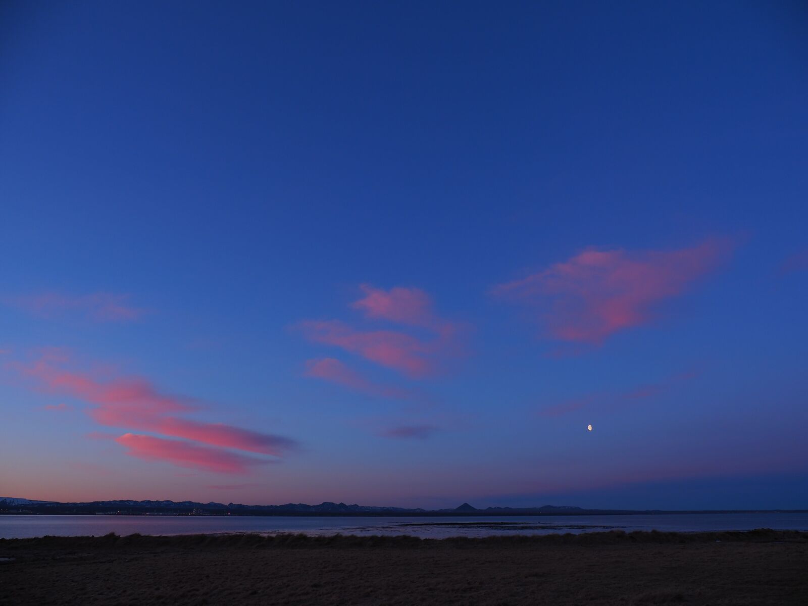 Olympus M.Zuiko Digital ED 12-100mm F4.0 IS Pro sample photo. Sunset, sky, nature photography