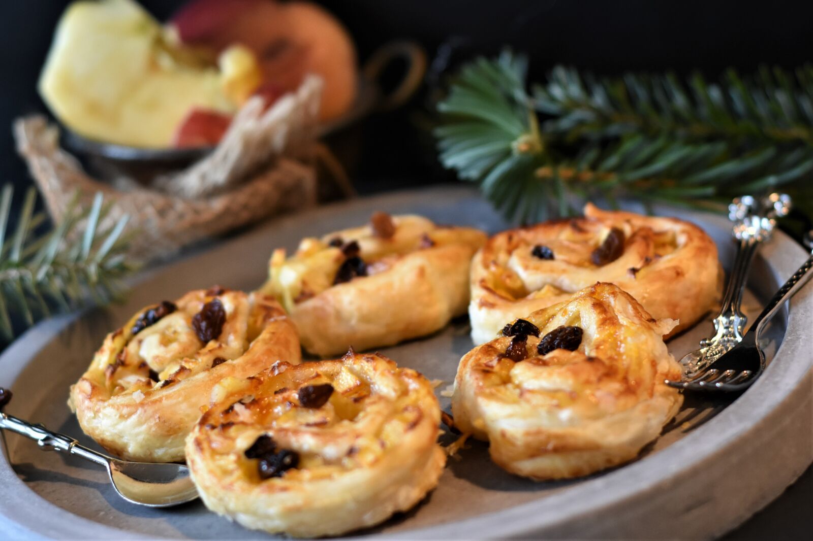 Nikon D7200 sample photo. Cake, puff pastry, apple photography