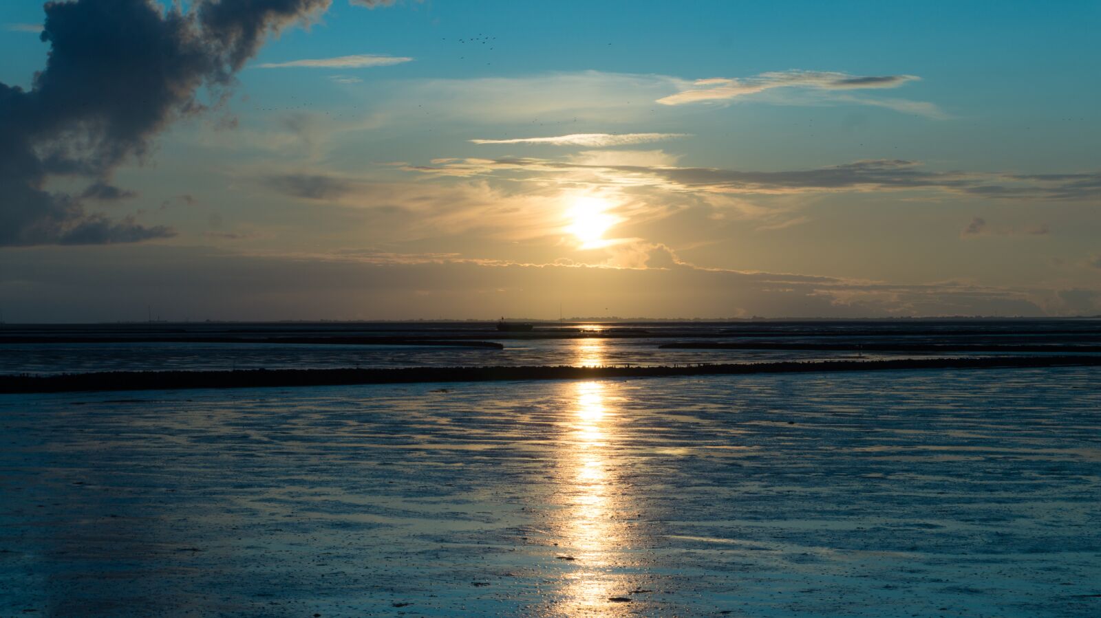 Sony Alpha a5000 (ILCE 5000) sample photo. Sunset, waters, dawn photography