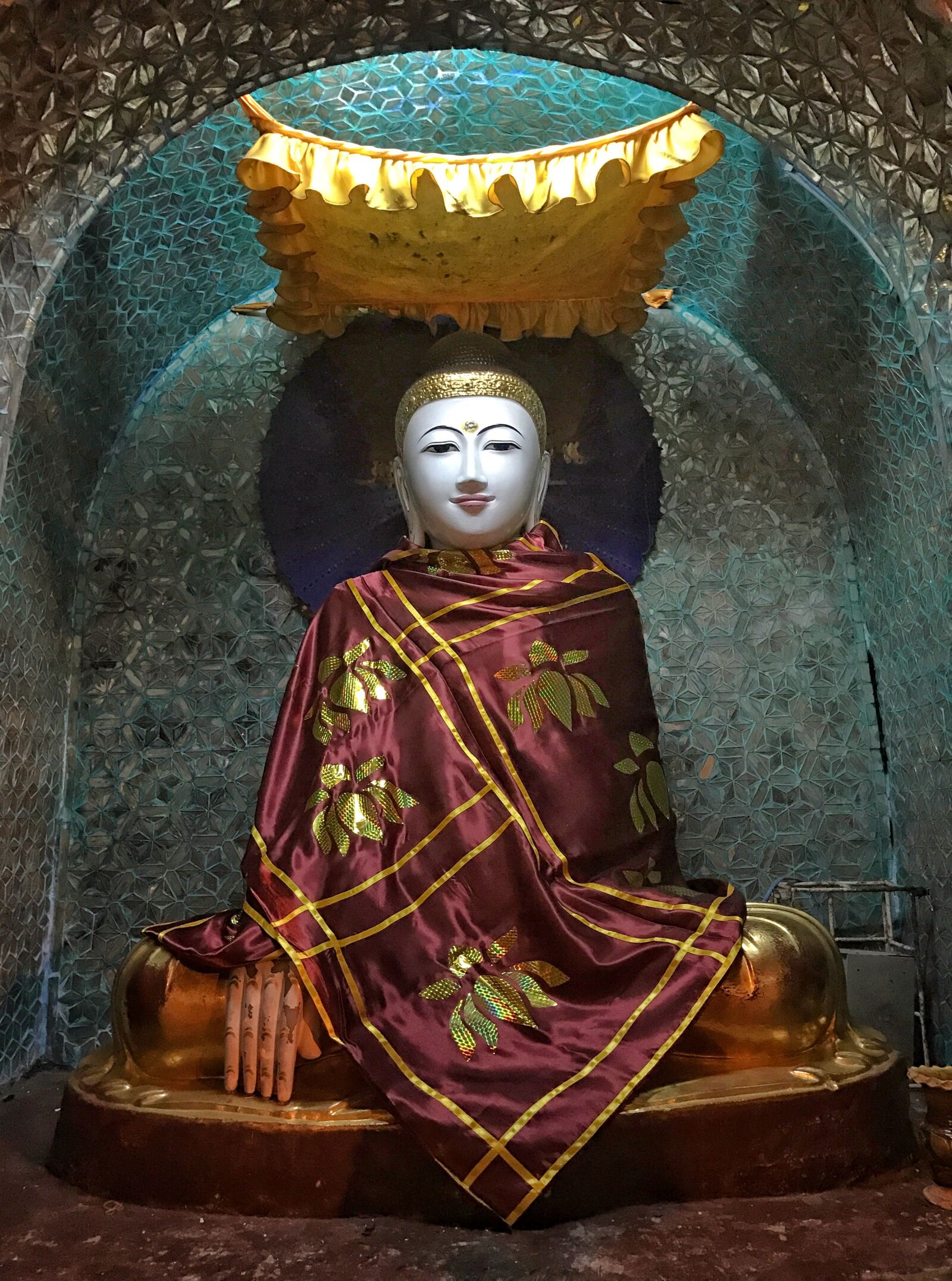 Apple iPhone 7 sample photo. Buddha, statue, icon photography