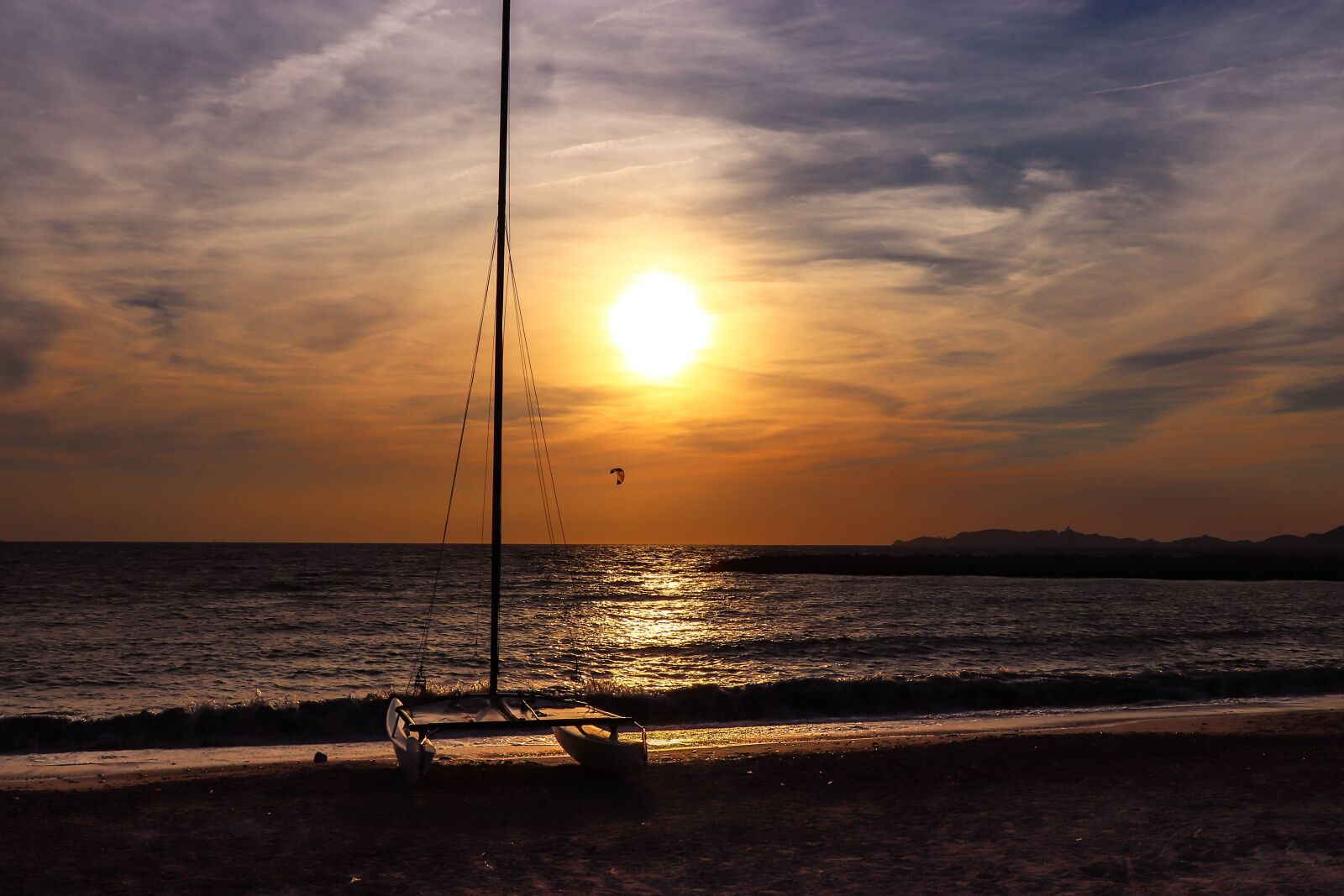 Canon EOS 77D (EOS 9000D / EOS 770D) sample photo. Marseille, provence, mediterranean photography