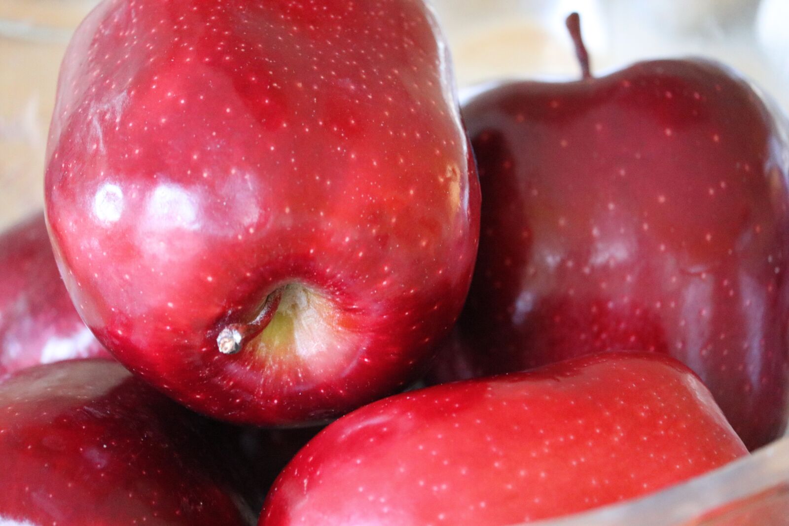 Canon EOS 80D sample photo. Apples, red apples, fruit photography