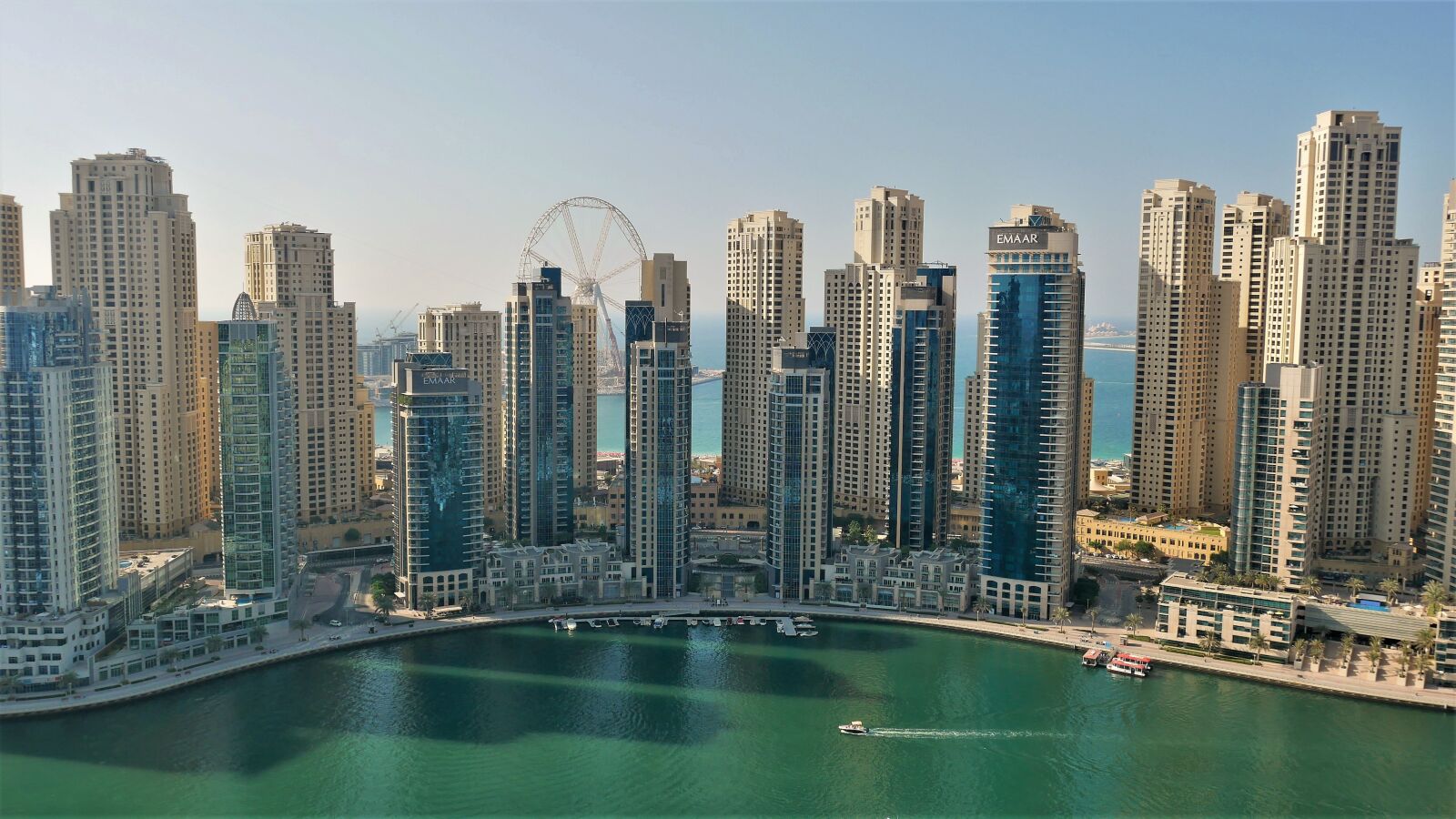 Panasonic Lumix DMC-GX85 (Lumix DMC-GX80 / Lumix DMC-GX7 Mark II) sample photo. Dubai, city, architecture photography