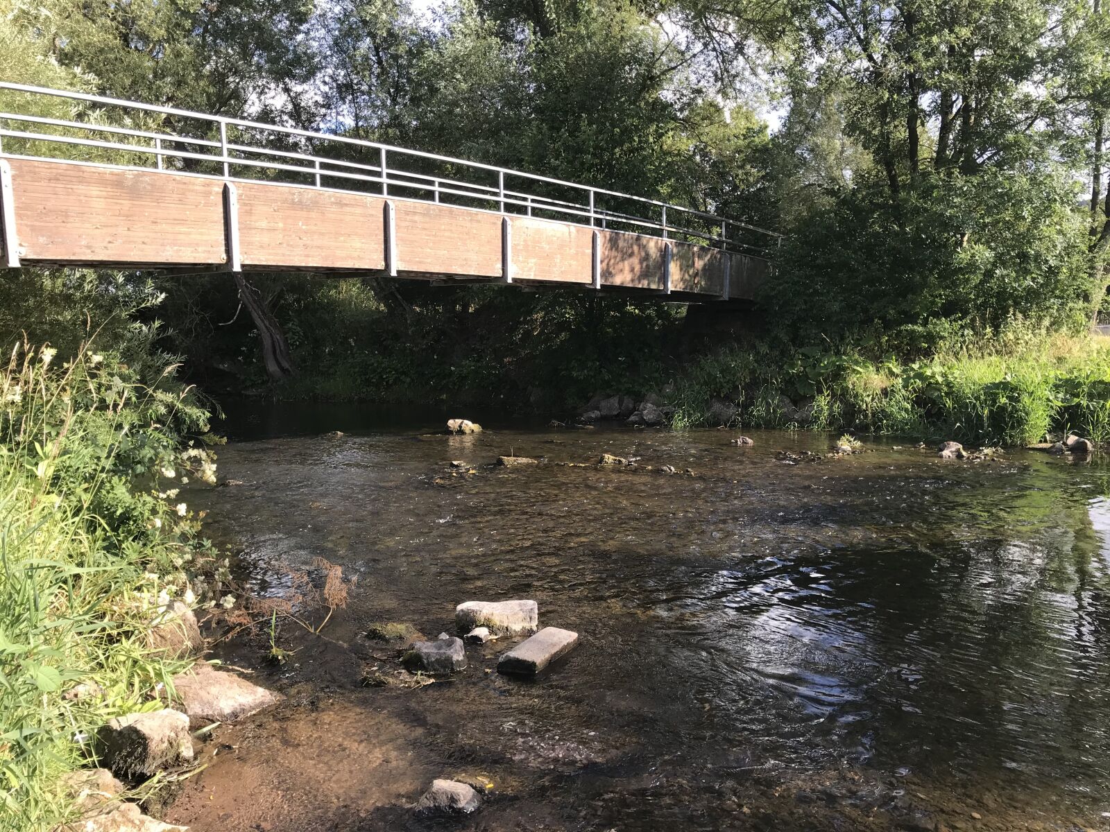 iPhone 7 back camera 3.99mm f/1.8 sample photo. Bridge, water, landscape photography