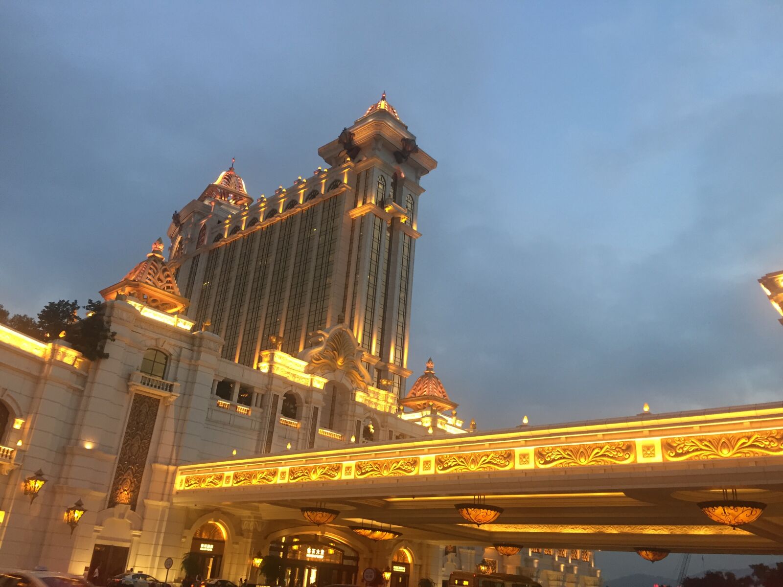 Apple iPhone 6 sample photo. Macau, casino, night view photography