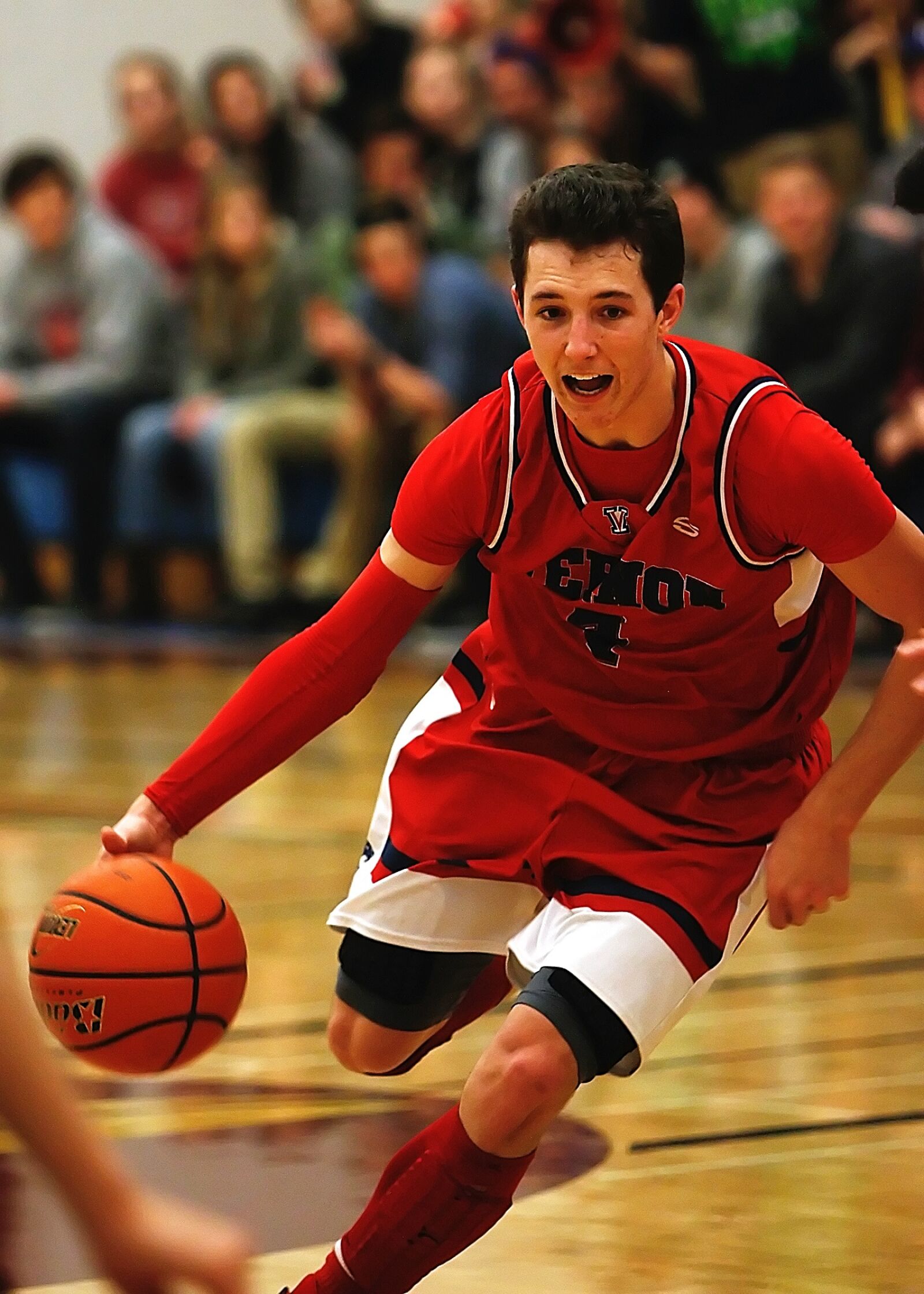 Canon EOS 70D + Canon EF 70-200mm F2.8L IS USM sample photo. Basketball, high school basketball photography